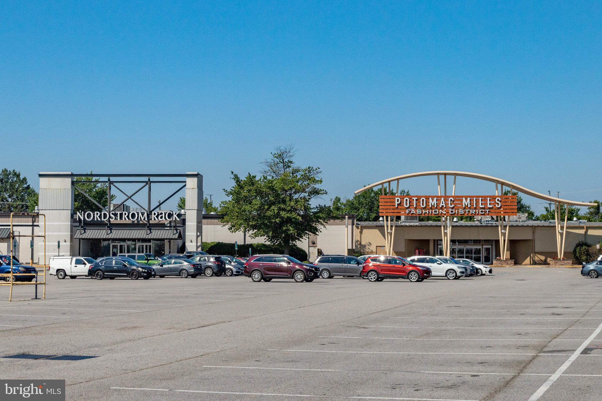 SUMMERHOUSE CONDO - Residential Lease