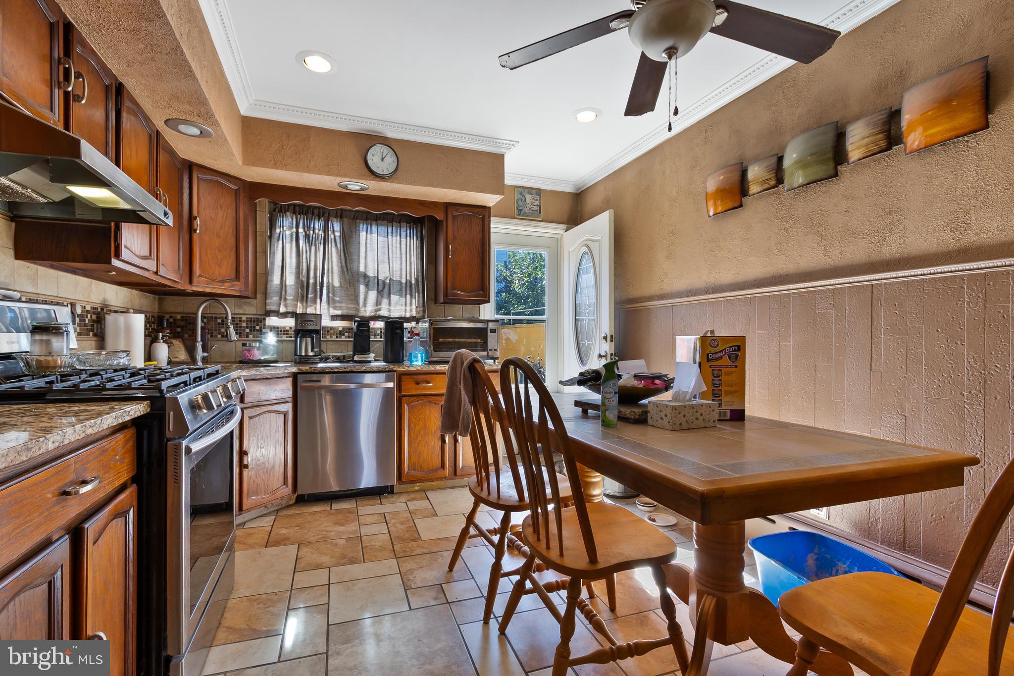 LOWER MOYAMENSING - Residential