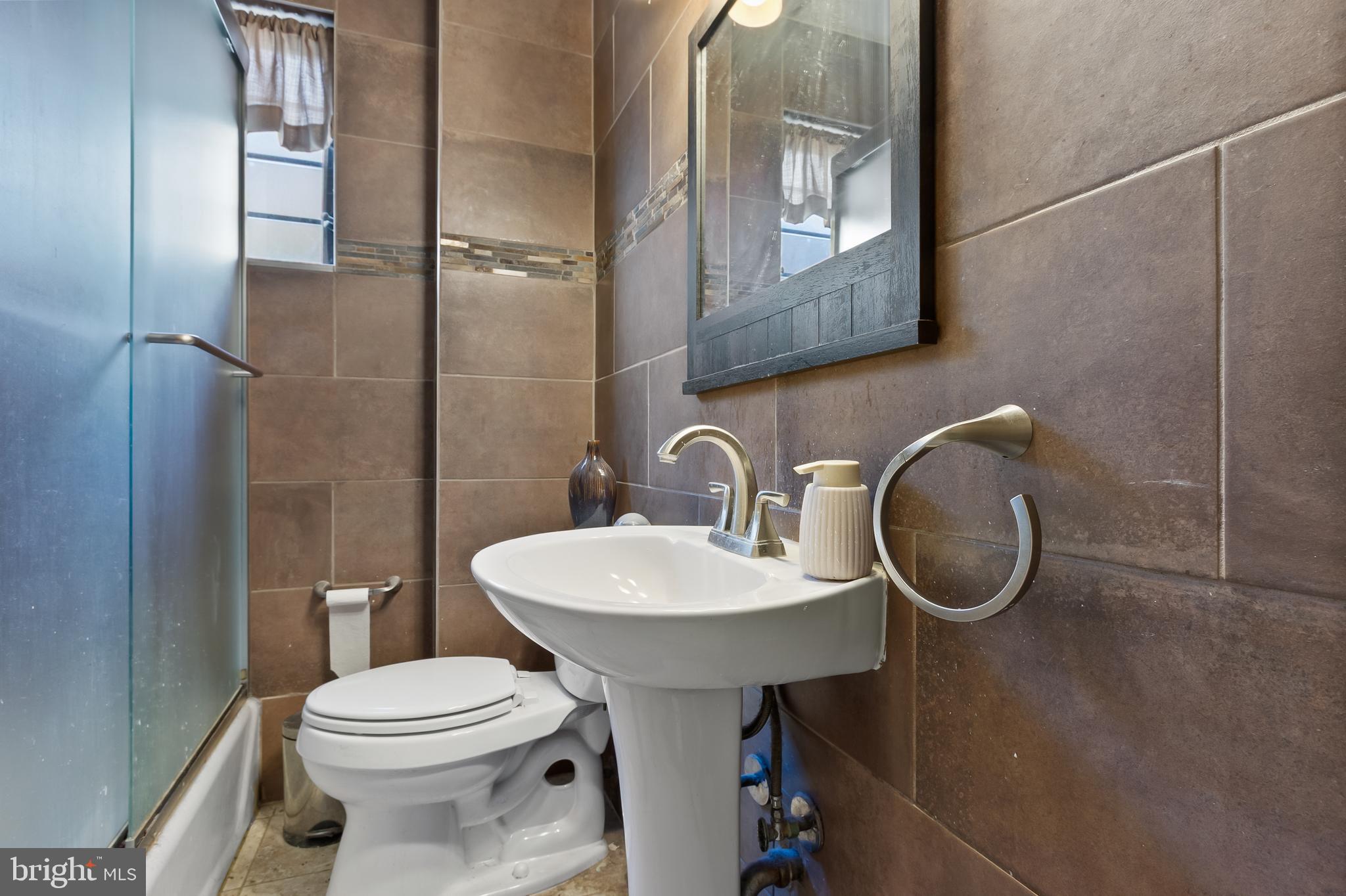 LOWER MOYAMENSING - Residential