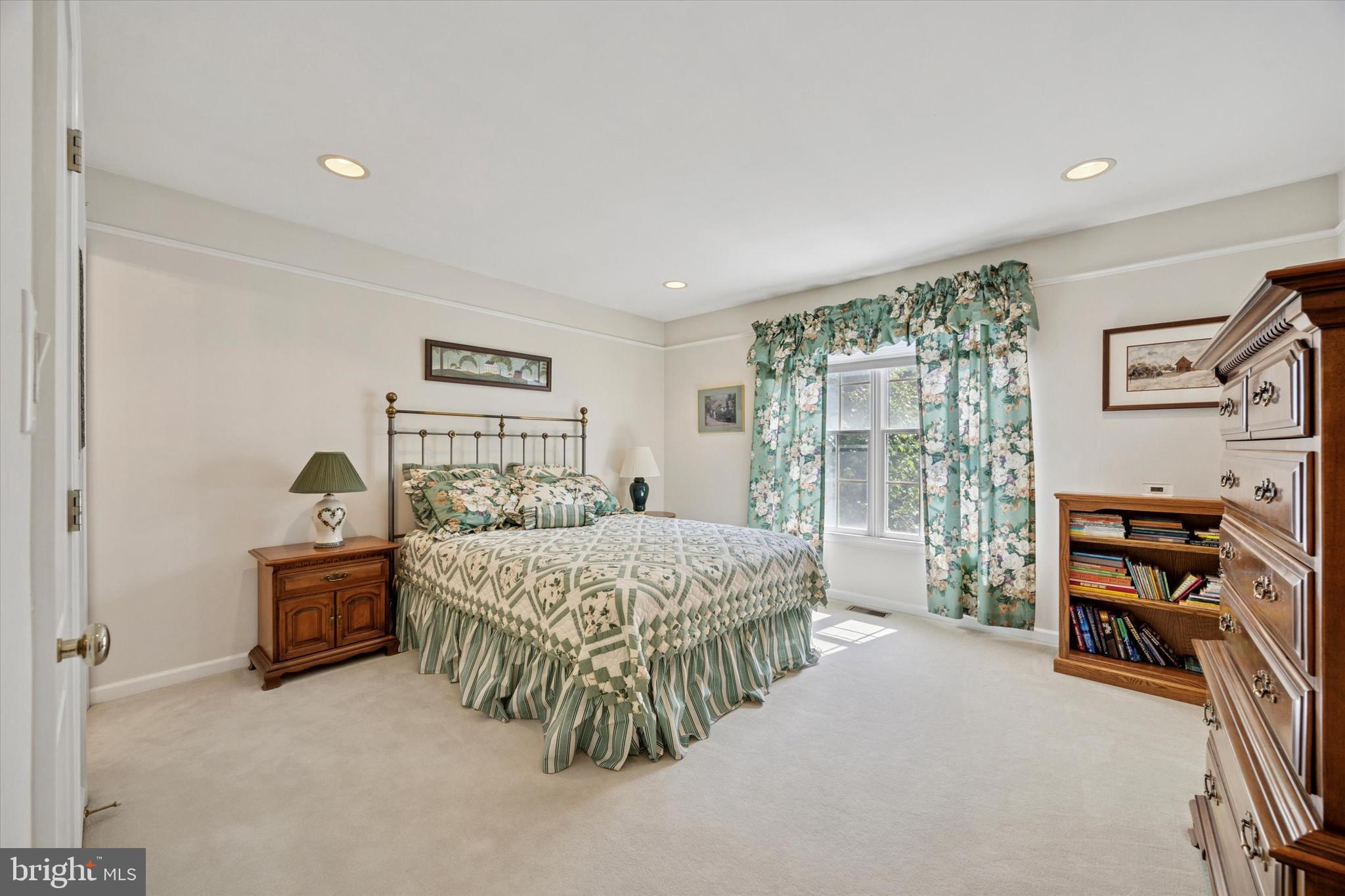 BLUE BELL CC - Residential