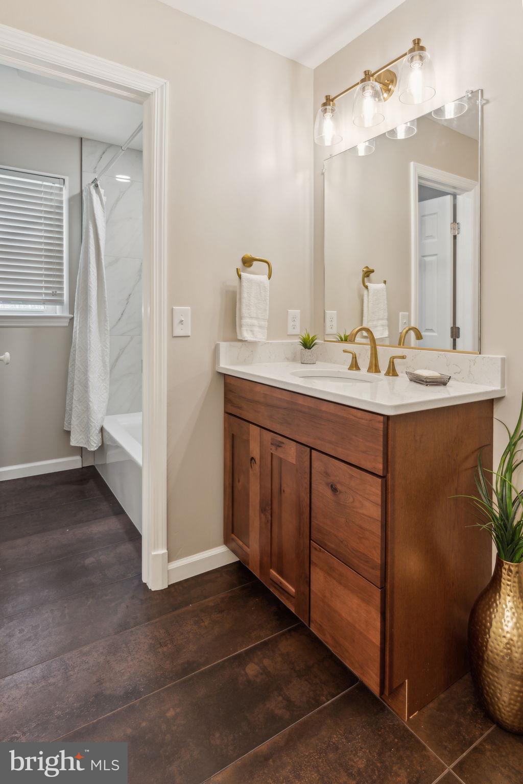 VILLAGE OF HICKORY RIDGE - Residential