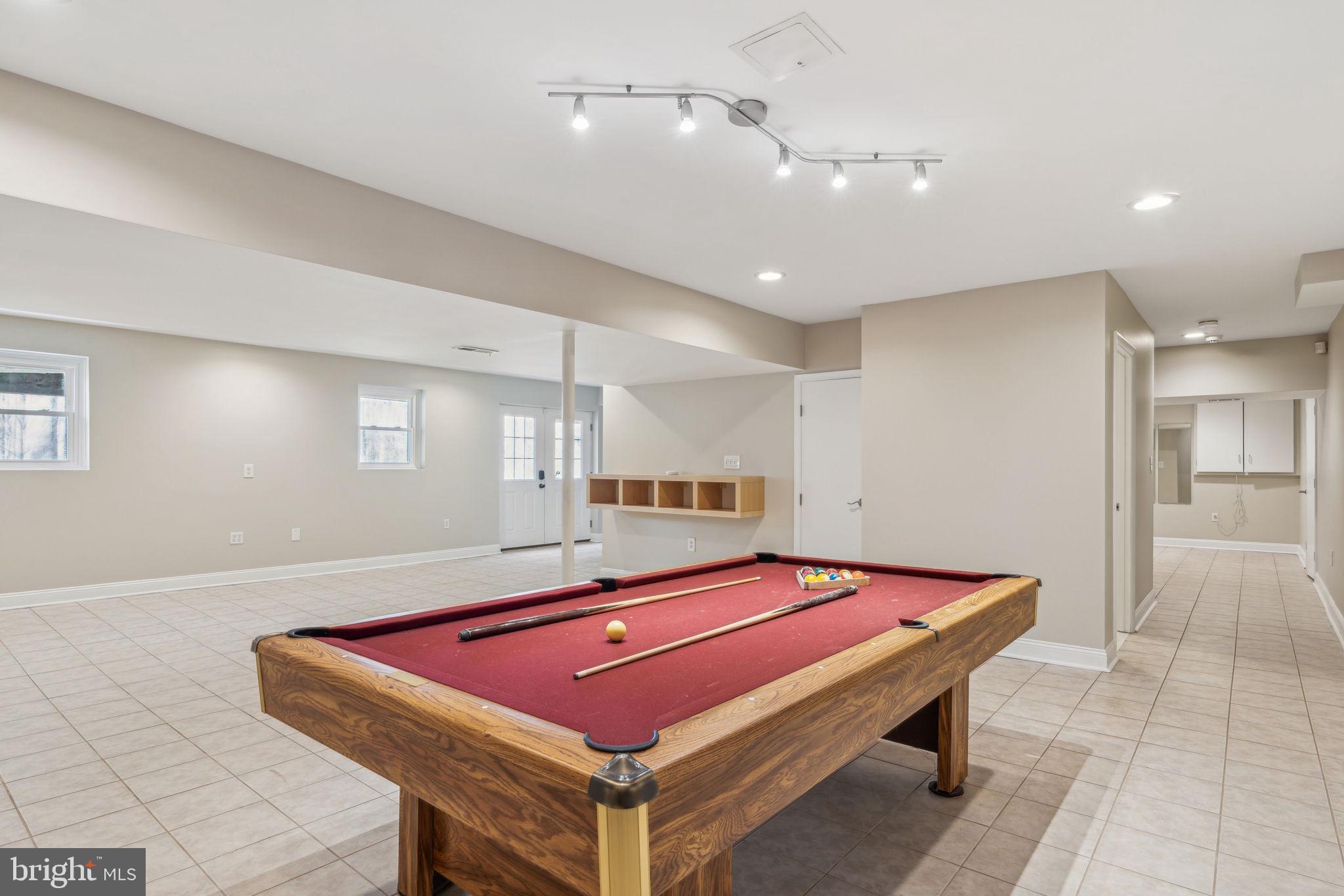 VILLAGE OF HICKORY RIDGE - Residential