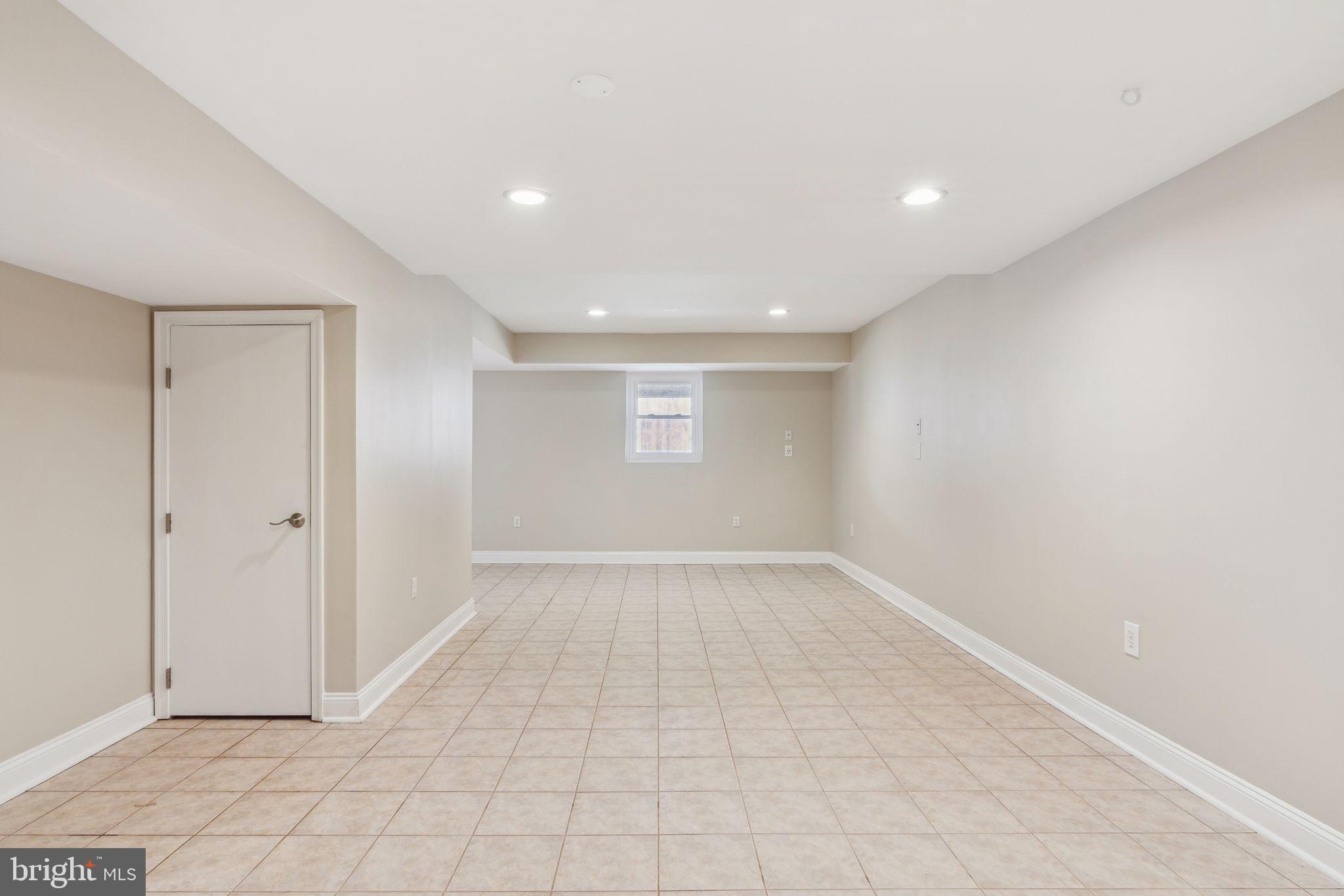 VILLAGE OF HICKORY RIDGE - Residential