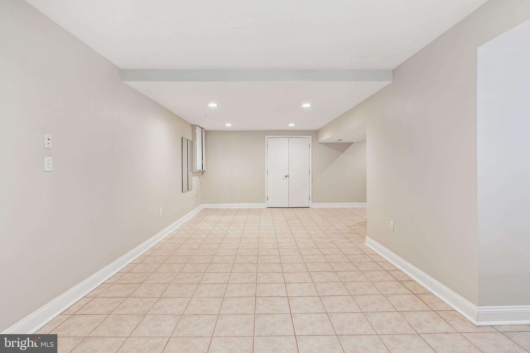 VILLAGE OF HICKORY RIDGE - Residential