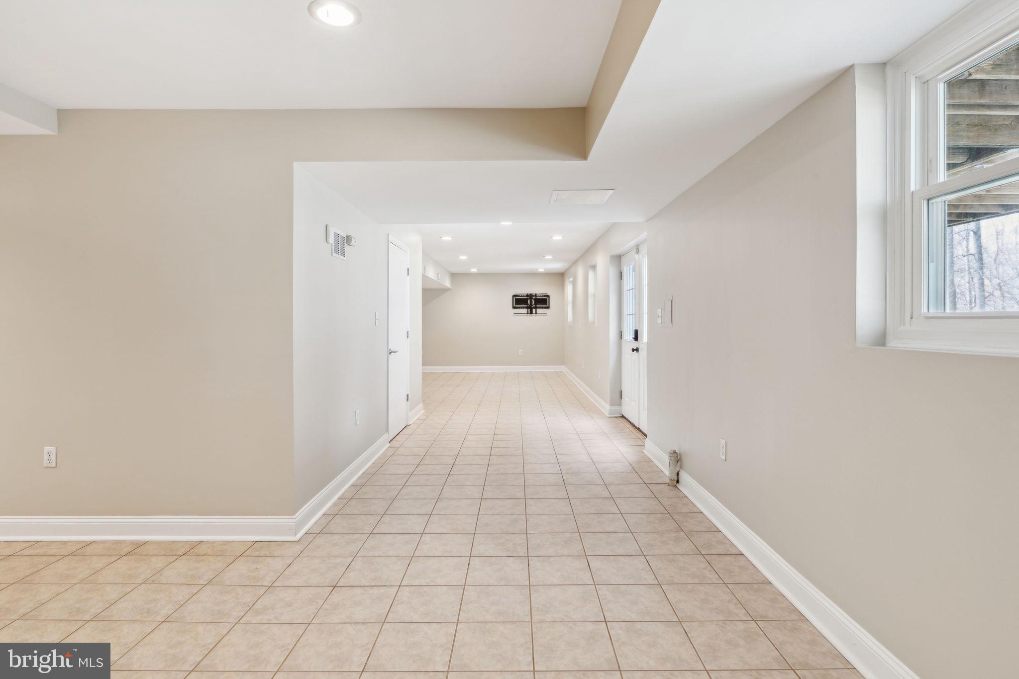 VILLAGE OF HICKORY RIDGE - Residential