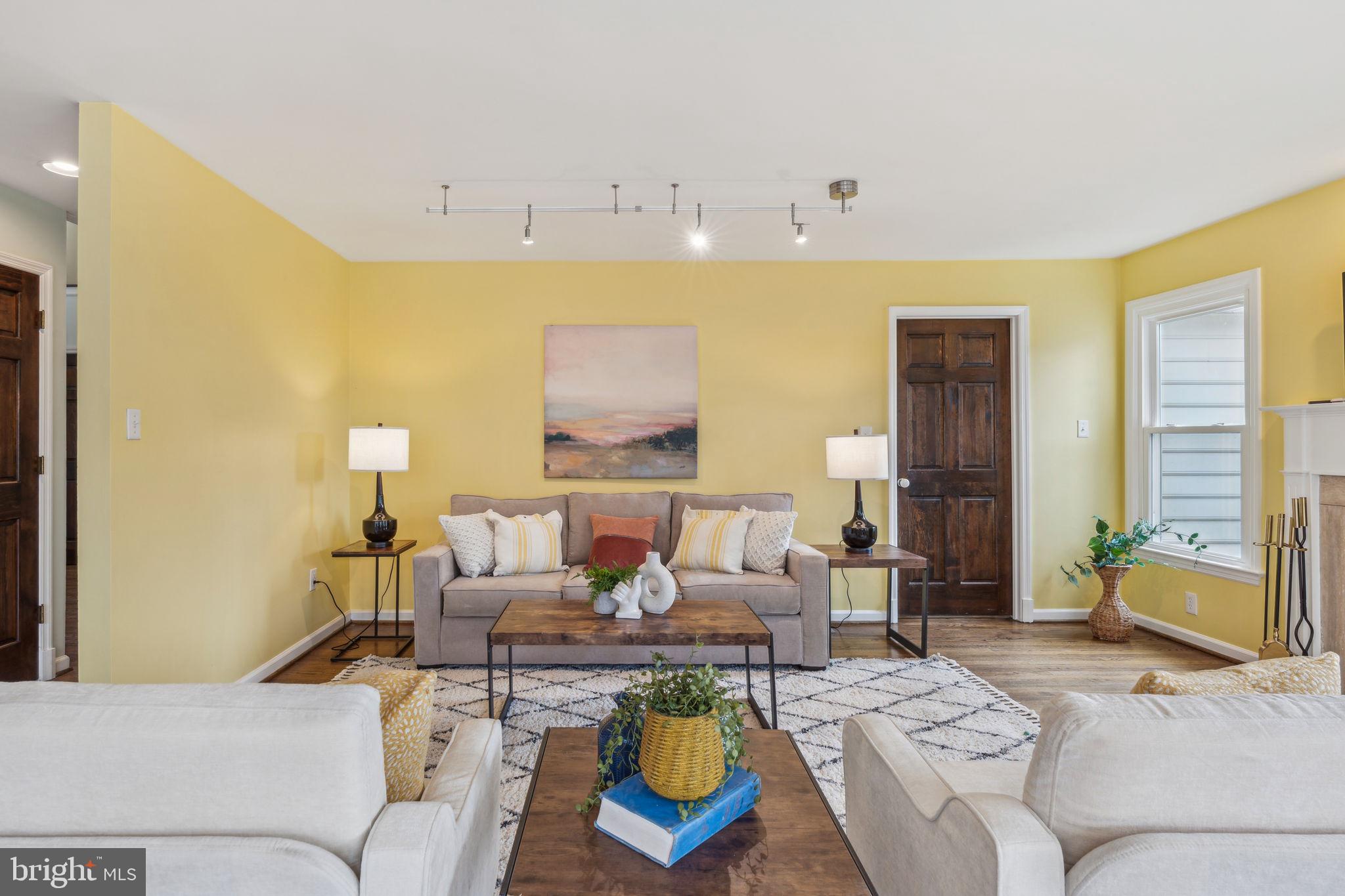 VILLAGE OF HICKORY RIDGE - Residential