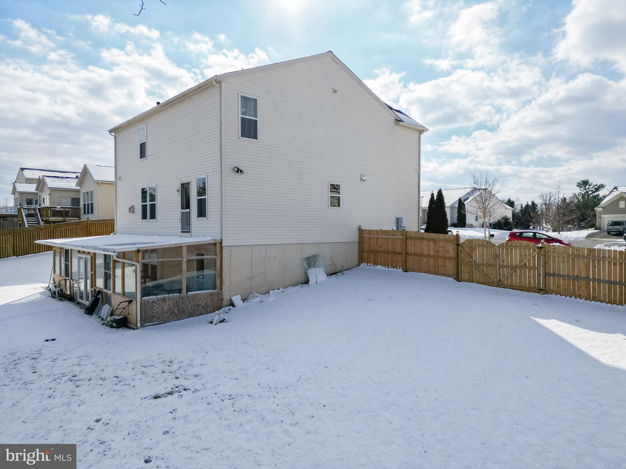 MEADOWS EDGE - Residential