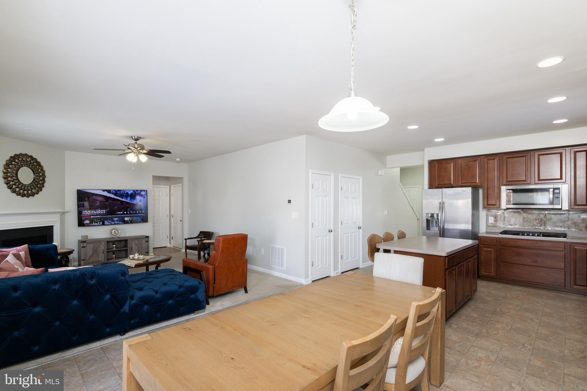 MEADOWS EDGE - Residential