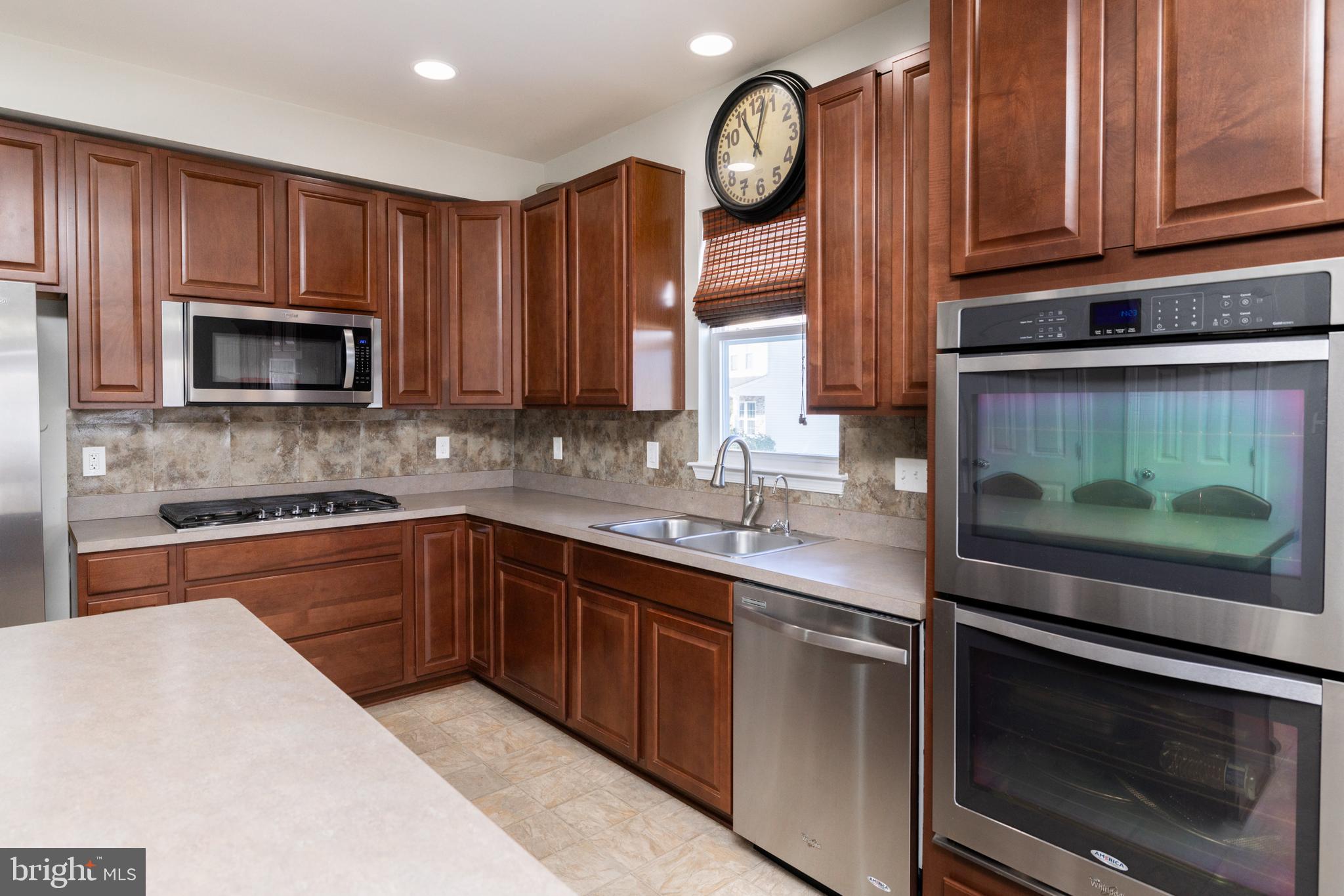 MEADOWS EDGE - Residential