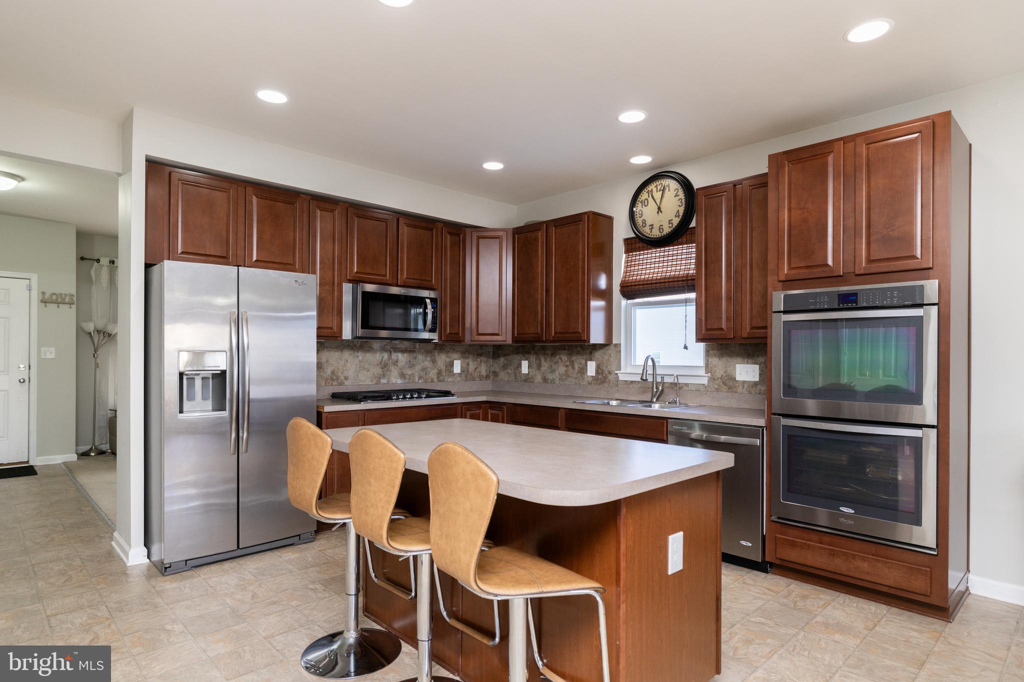 MEADOWS EDGE - Residential