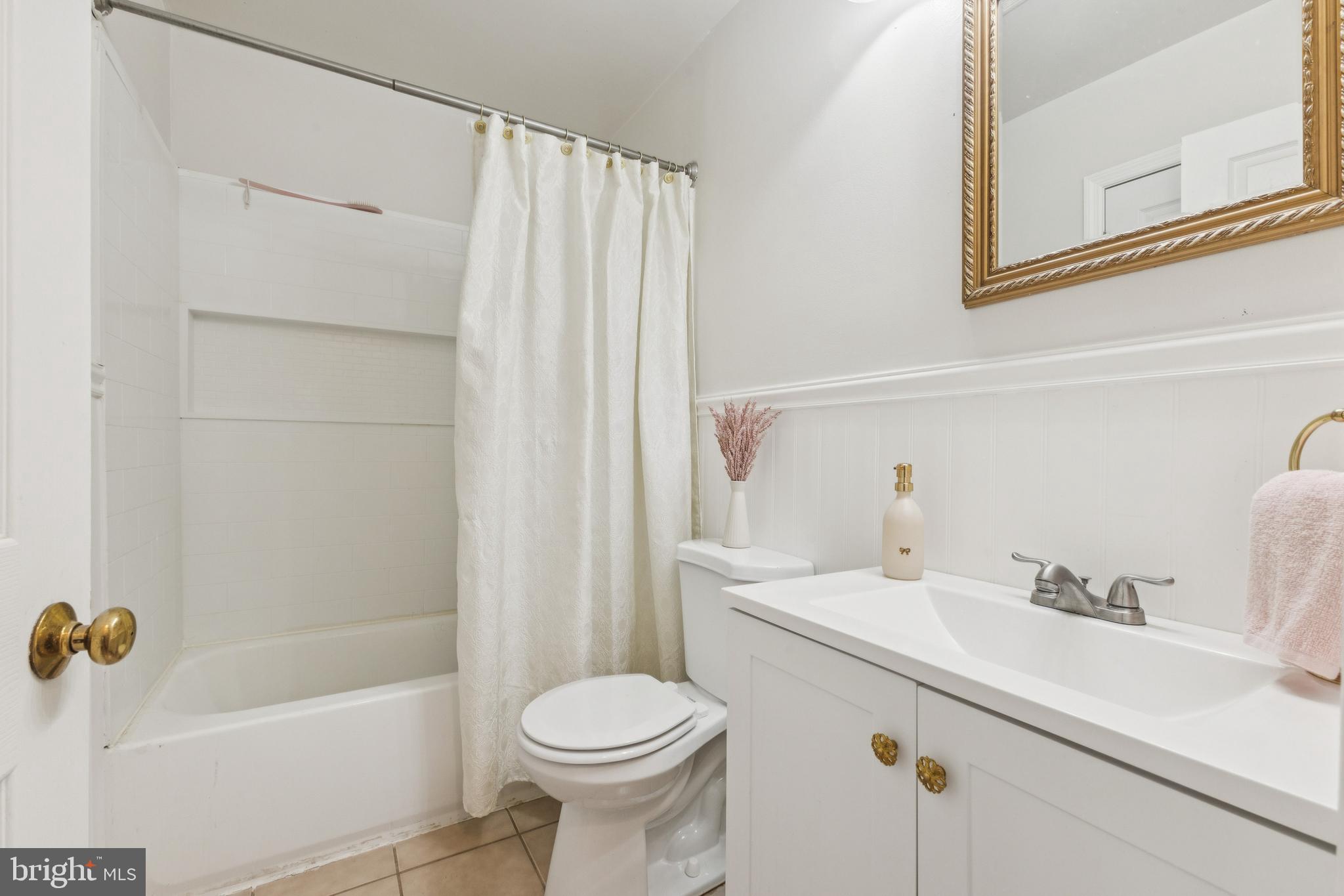 SHERATON HILLS - Residential