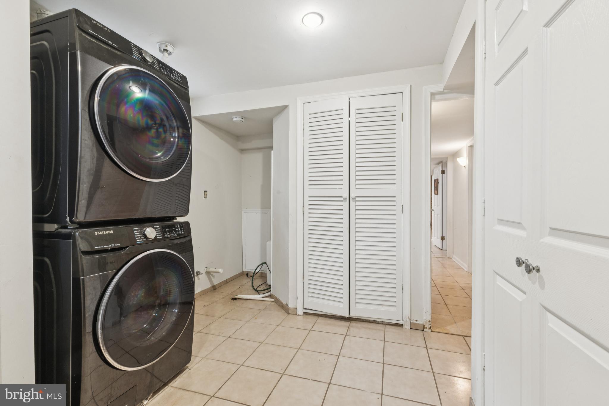 SHERATON HILLS - Residential