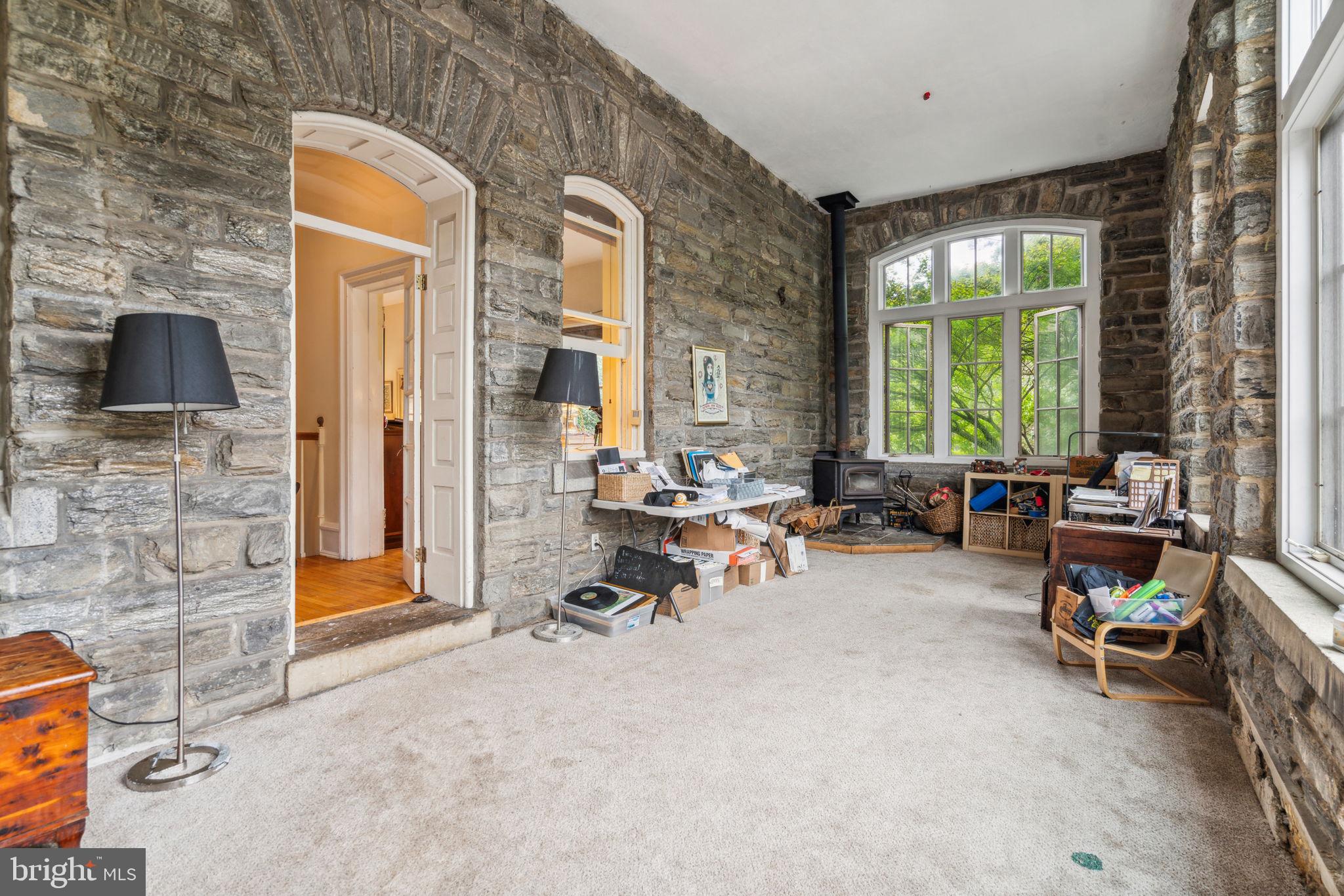 CHESTNUT HILL - Residential