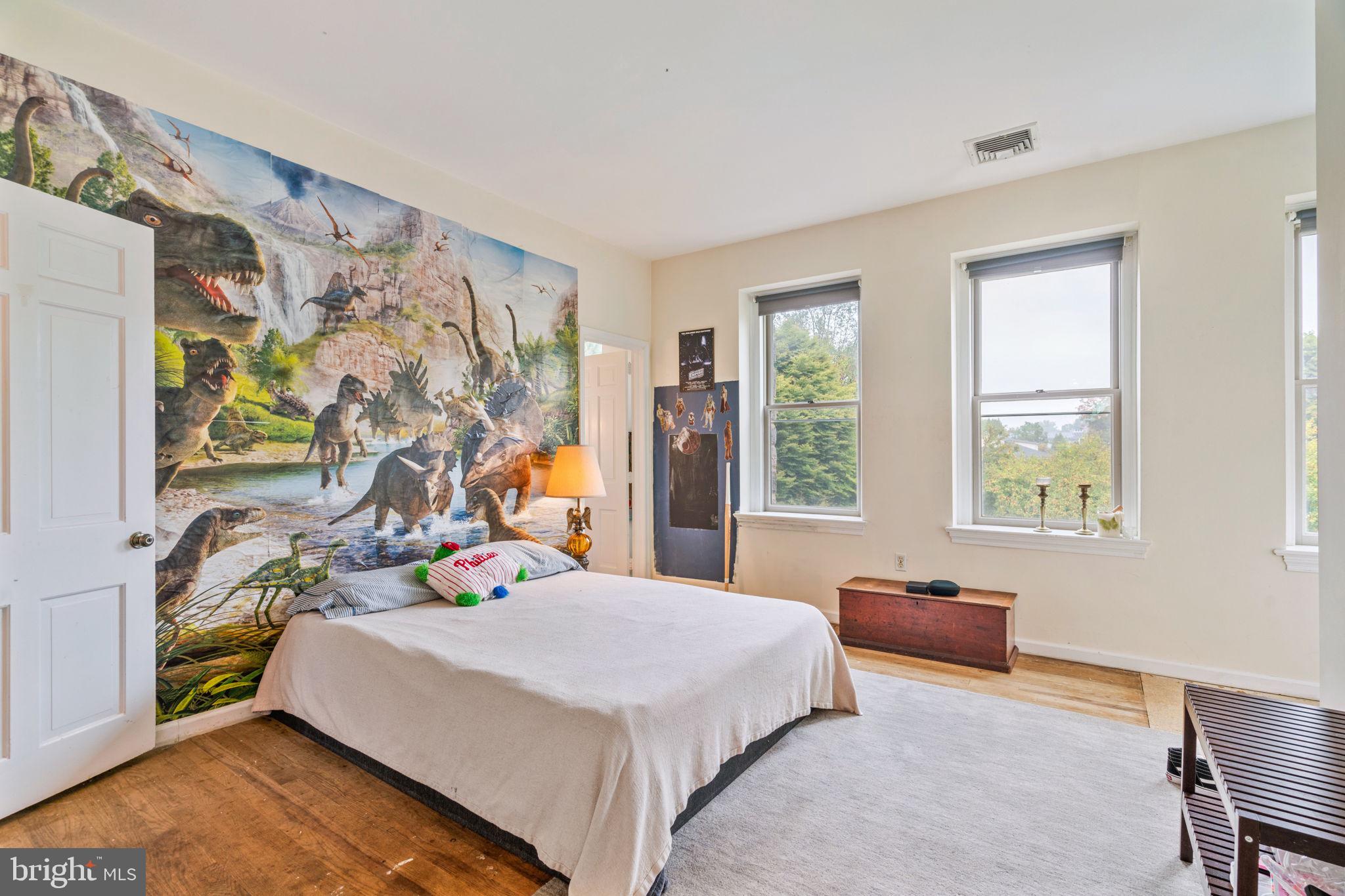 CHESTNUT HILL - Residential