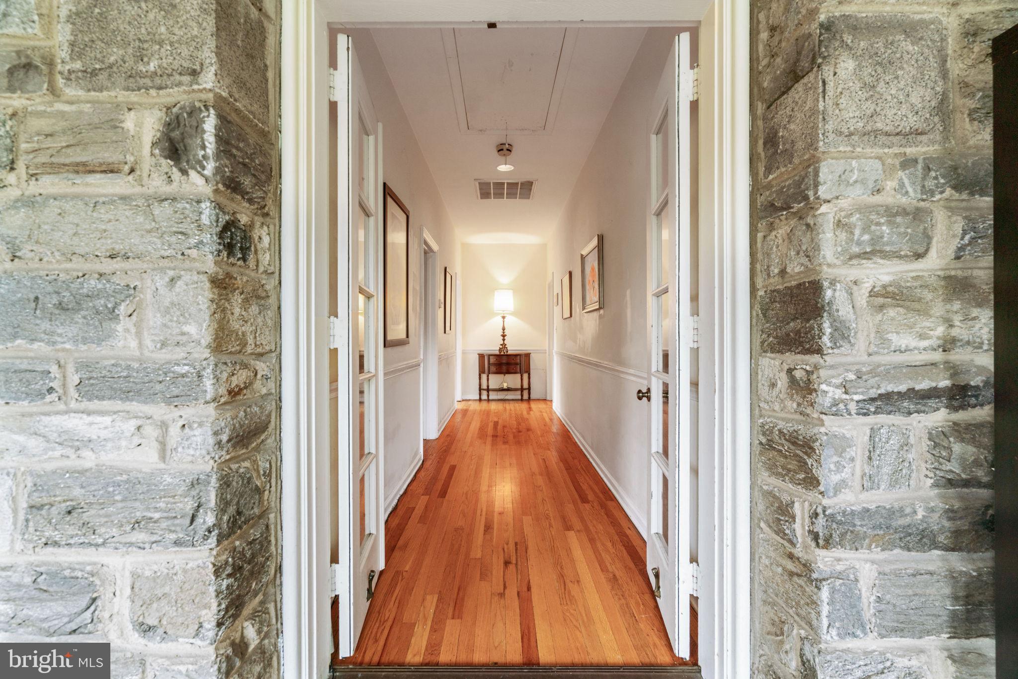 CHESTNUT HILL - Residential