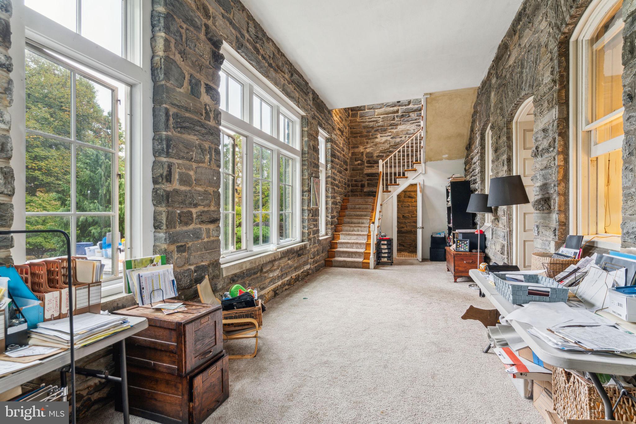 CHESTNUT HILL - Residential