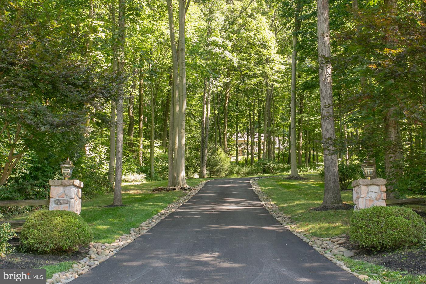 BUTTONWOOD FARMS - Residential