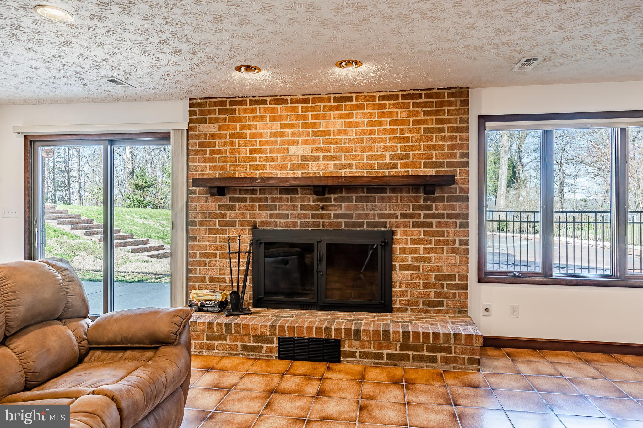 BATTERY POINT FARMS - Residential