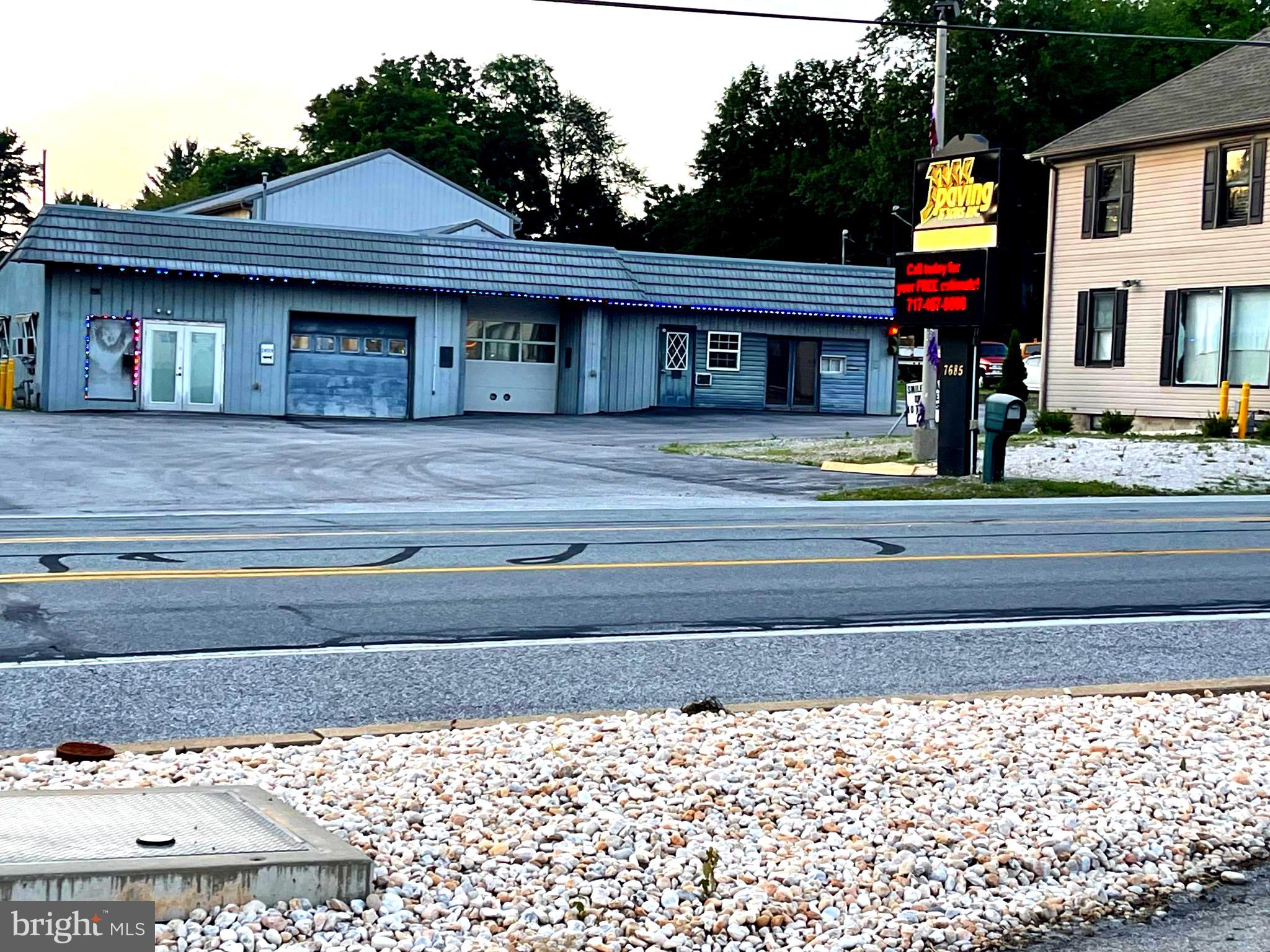 7685 LINCOLN HIGHWAY