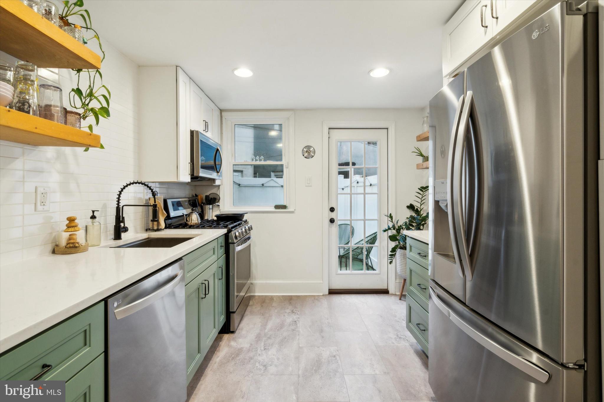 FRANCISVILLE - Residential