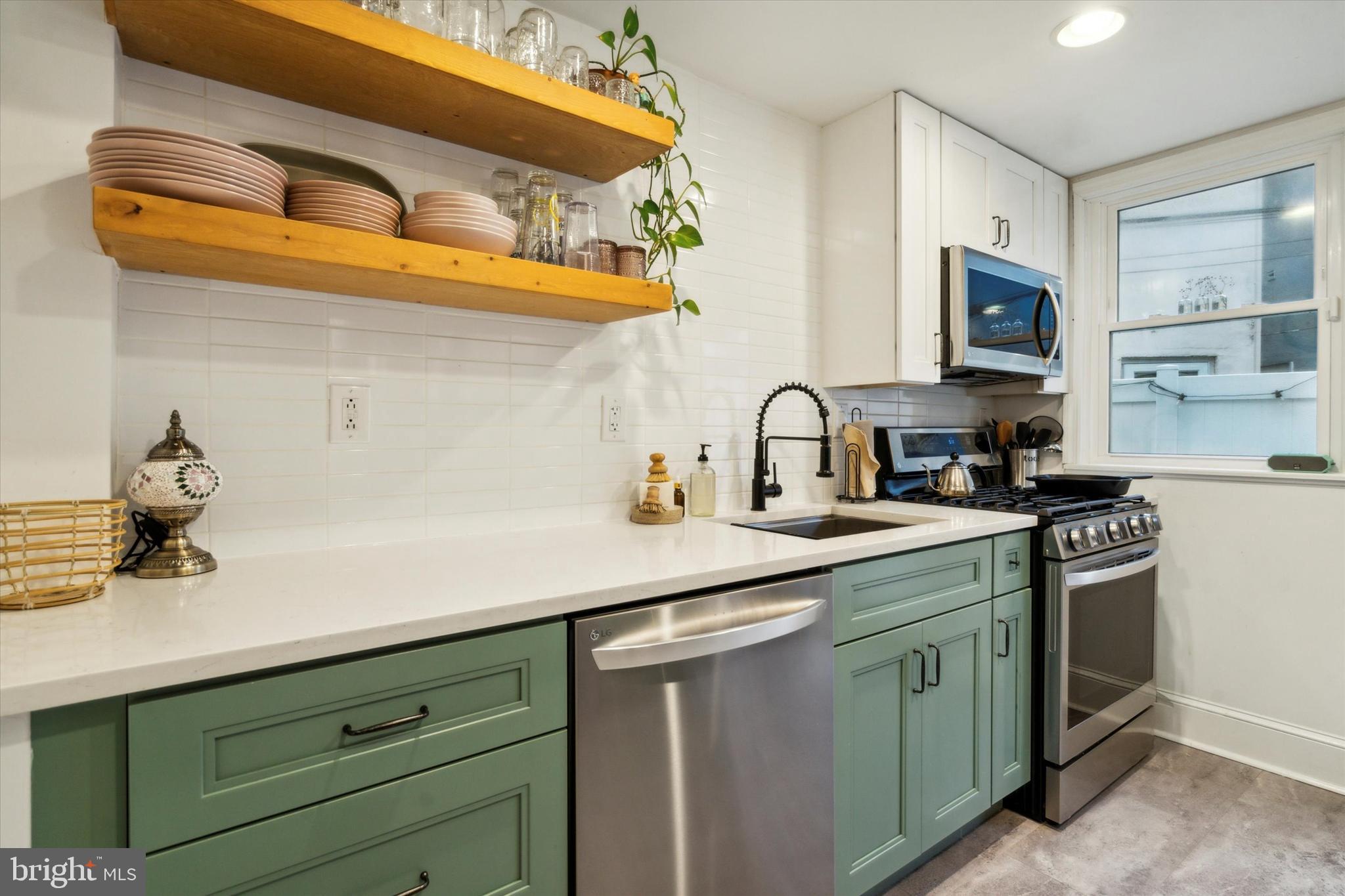 FRANCISVILLE - Residential