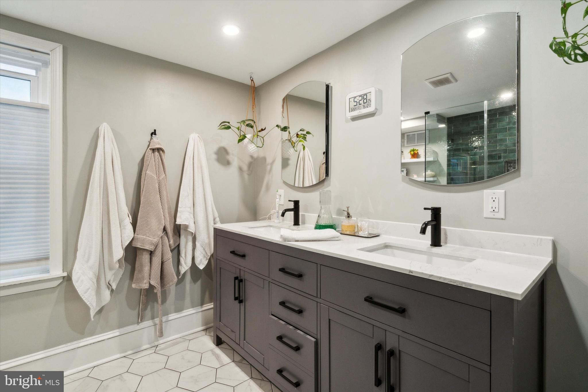 FRANCISVILLE - Residential