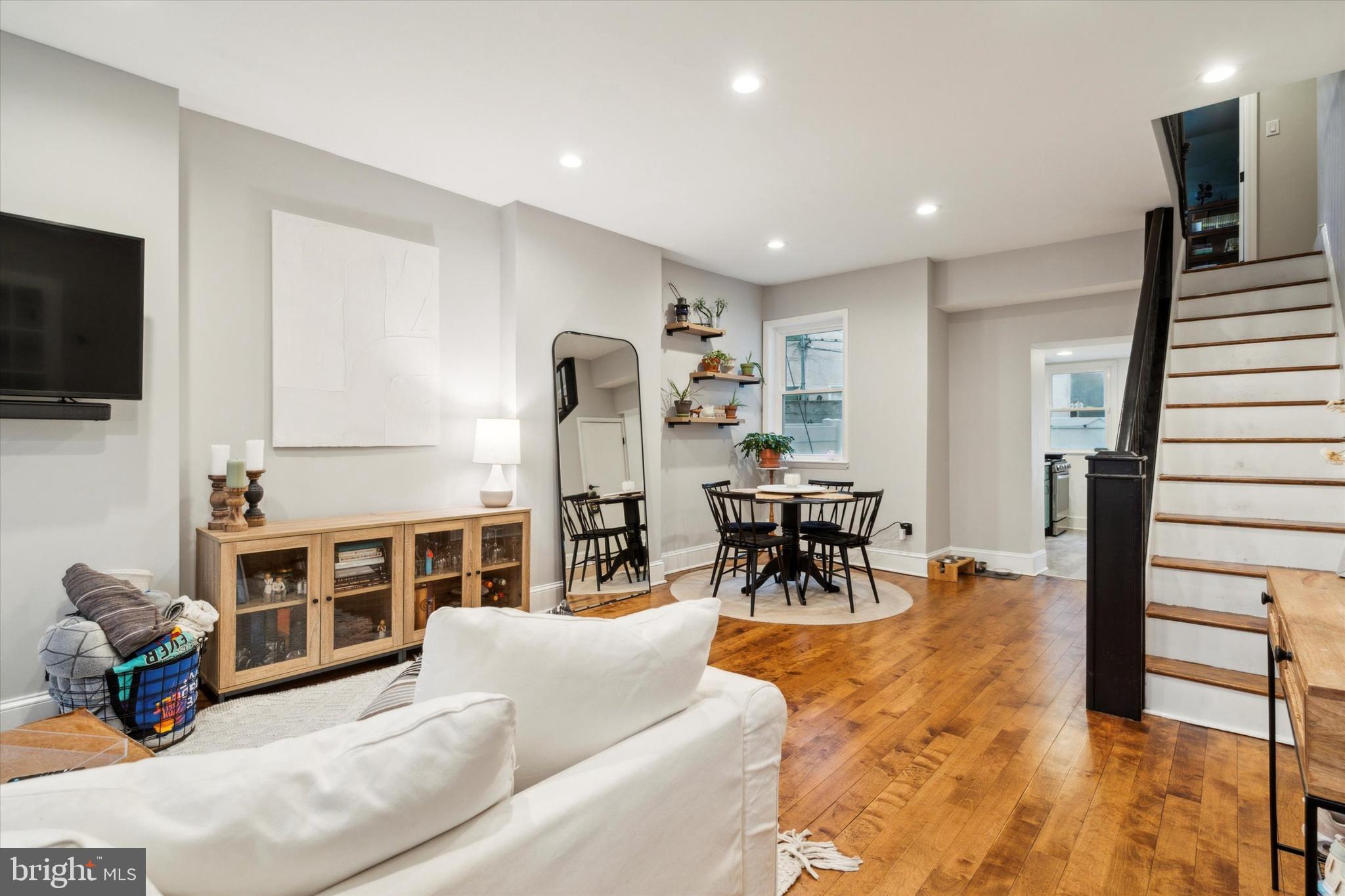 FRANCISVILLE - Residential