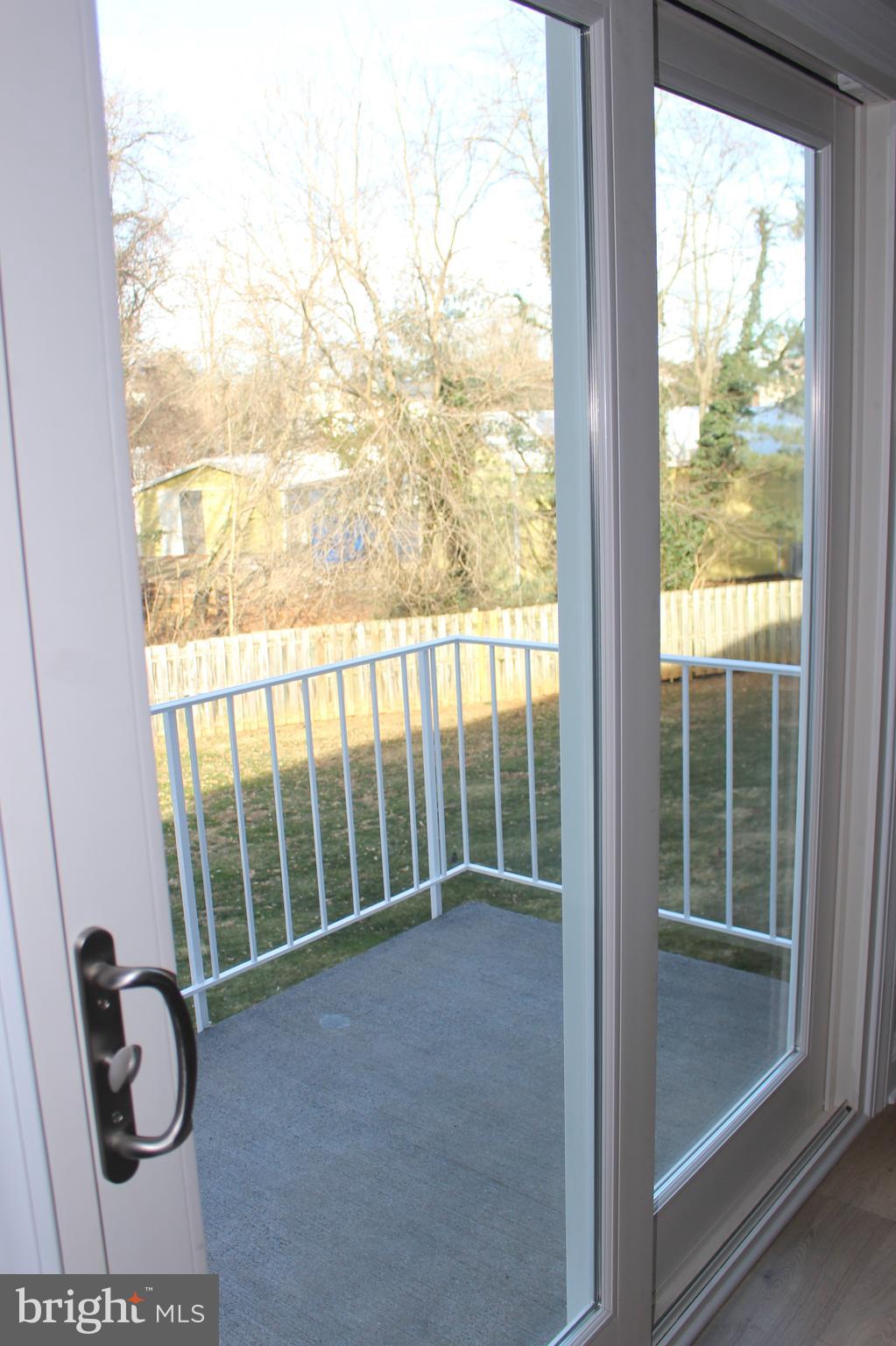 LEEDS SQUARE - Residential Lease