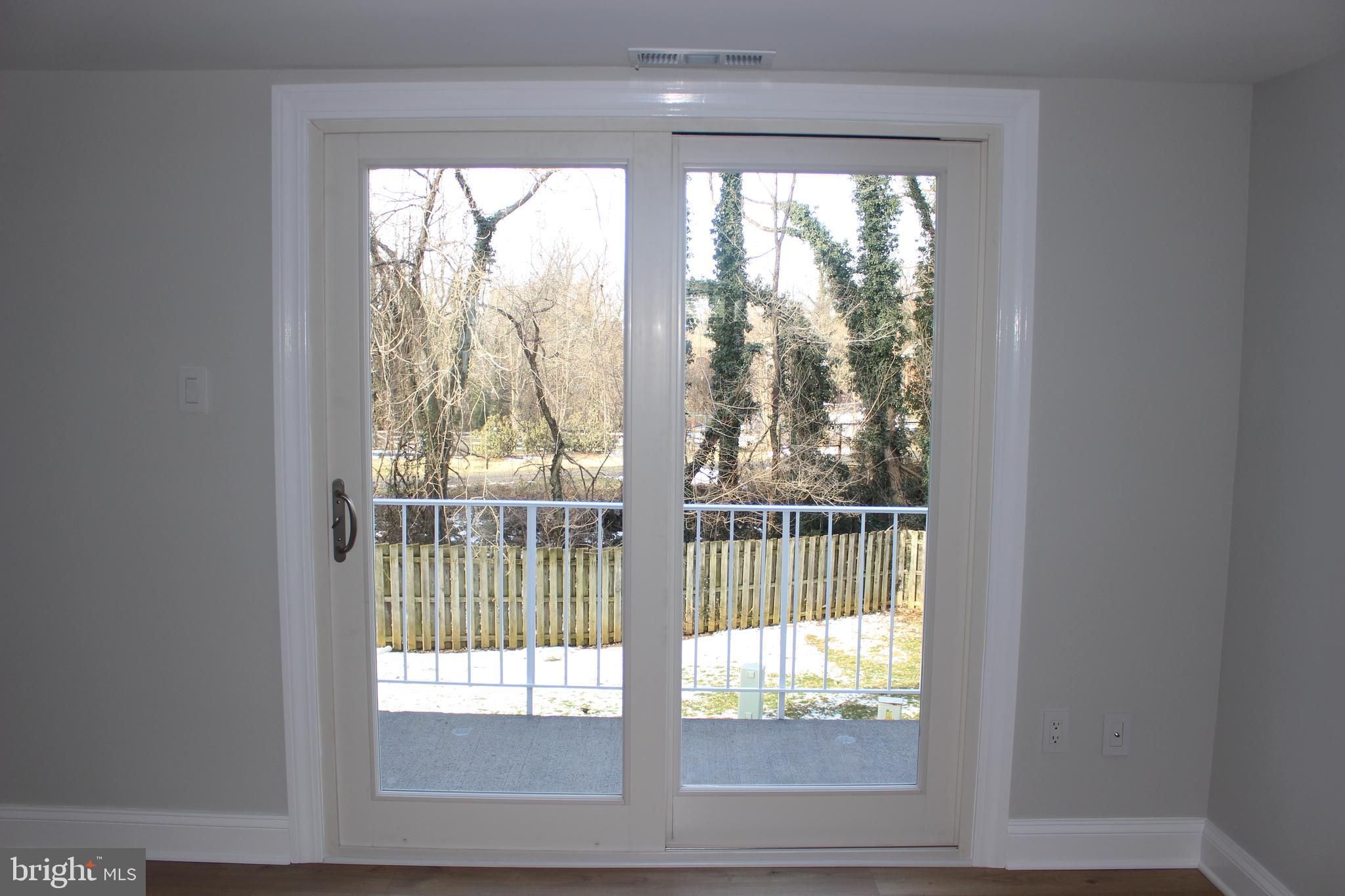 LEEDS SQUARE - Residential Lease