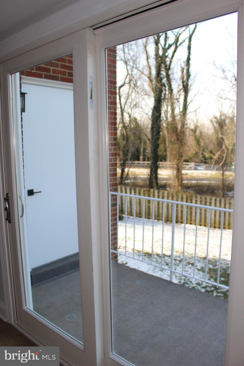 LEEDS SQUARE - Residential Lease