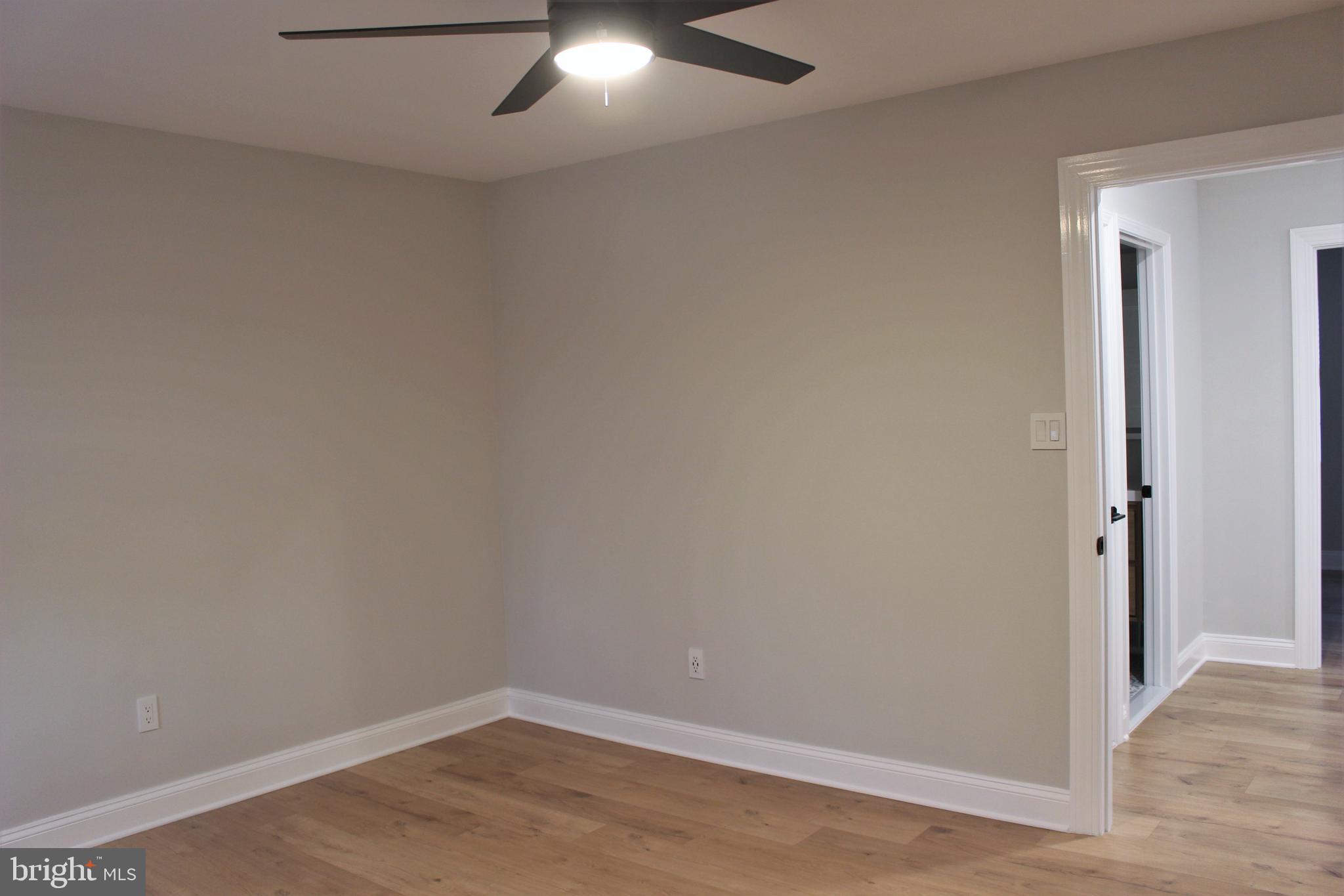 LEEDS SQUARE - Residential Lease