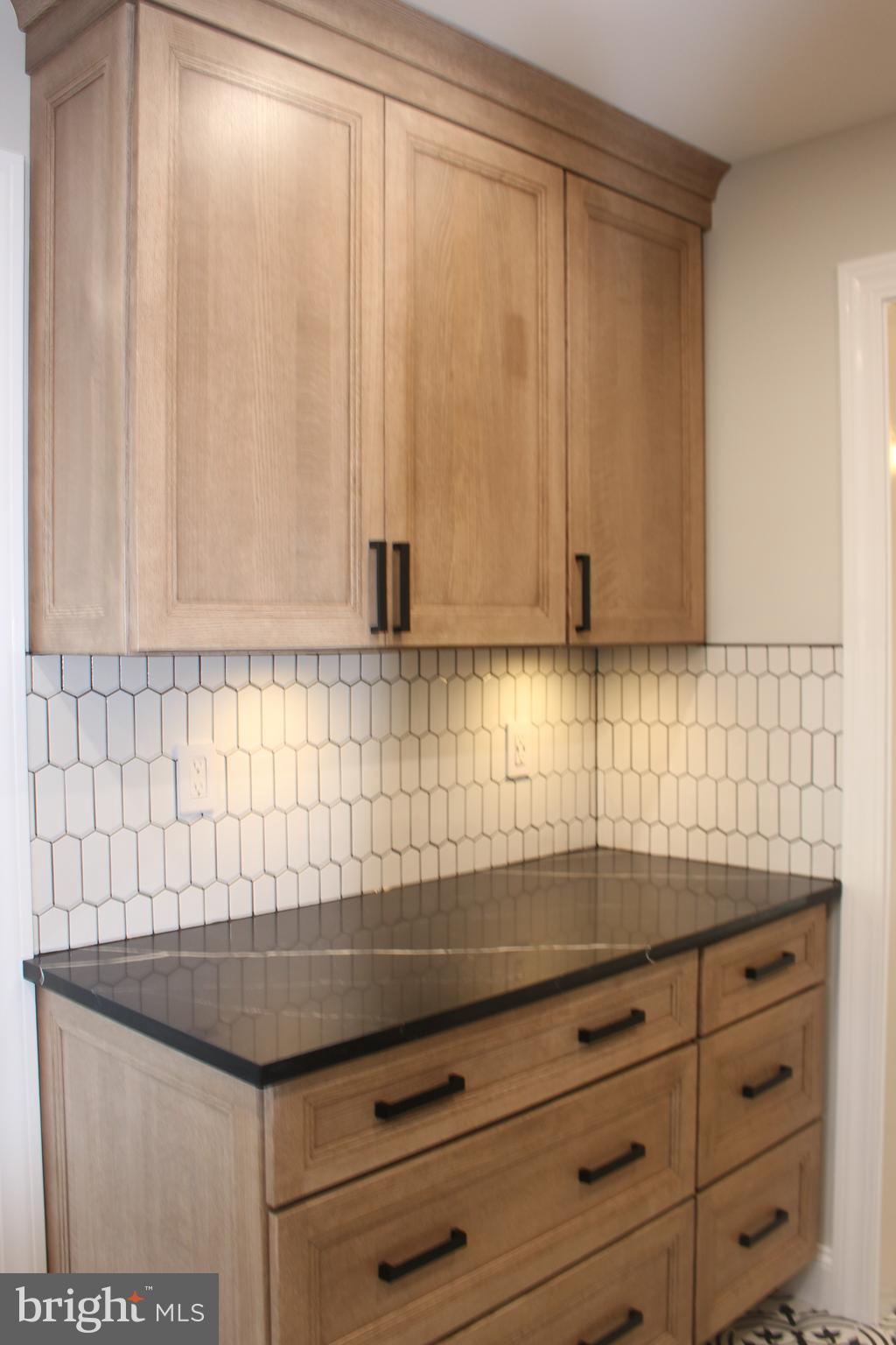 LEEDS SQUARE - Residential Lease