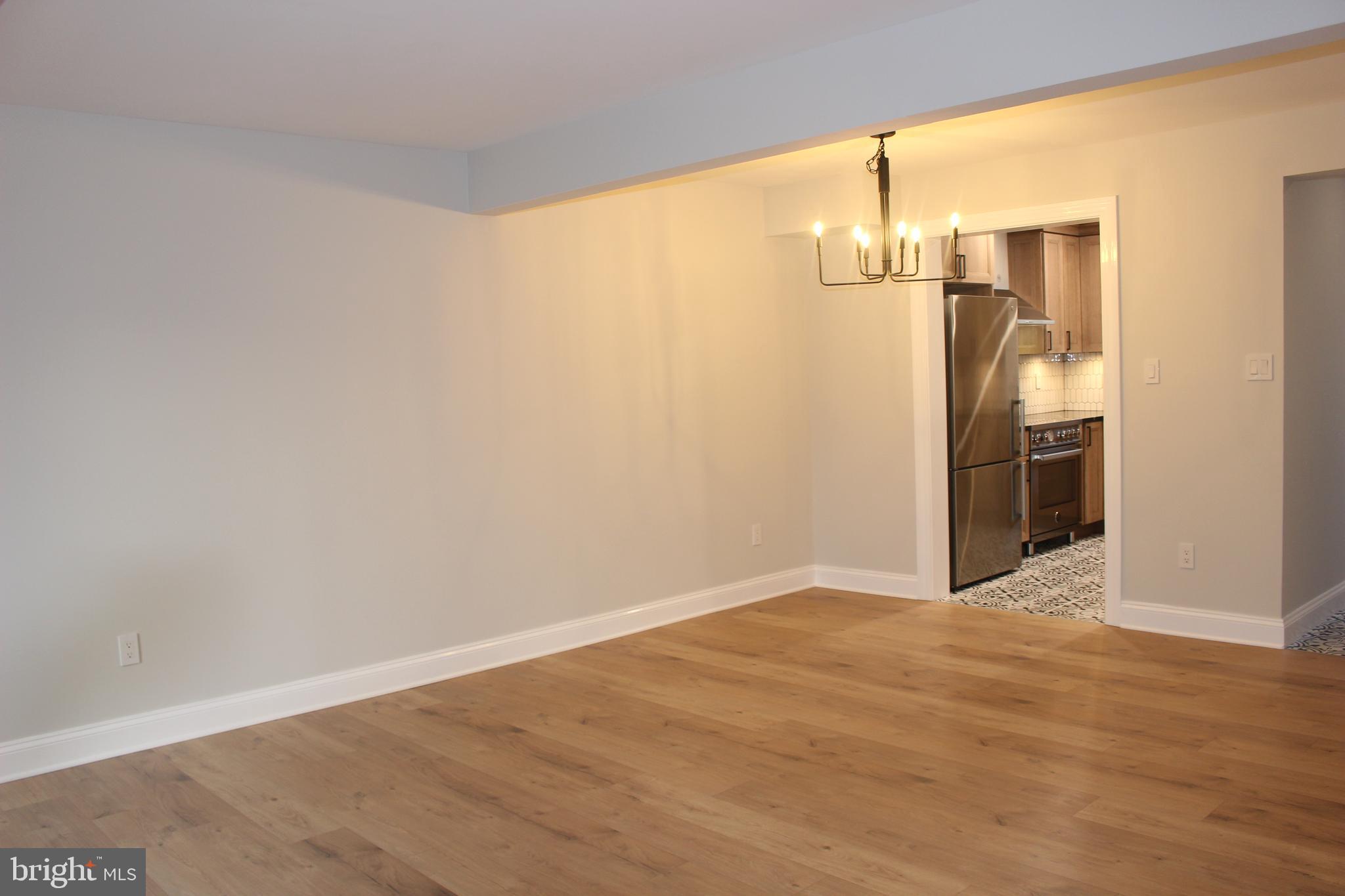 LEEDS SQUARE - Residential Lease