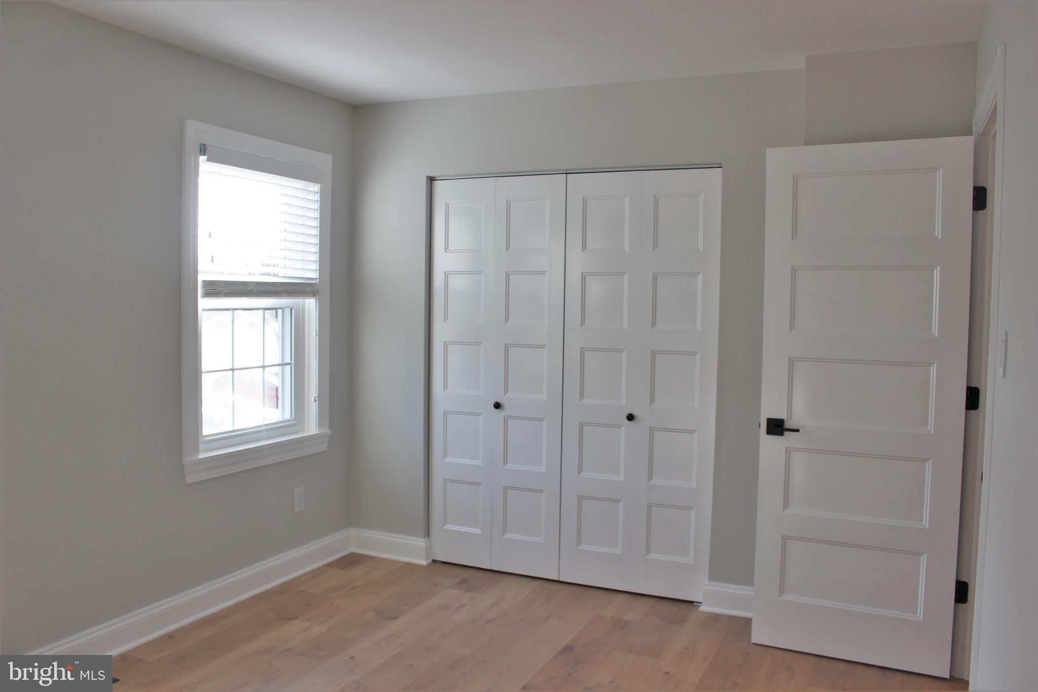 LEEDS SQUARE - Residential Lease