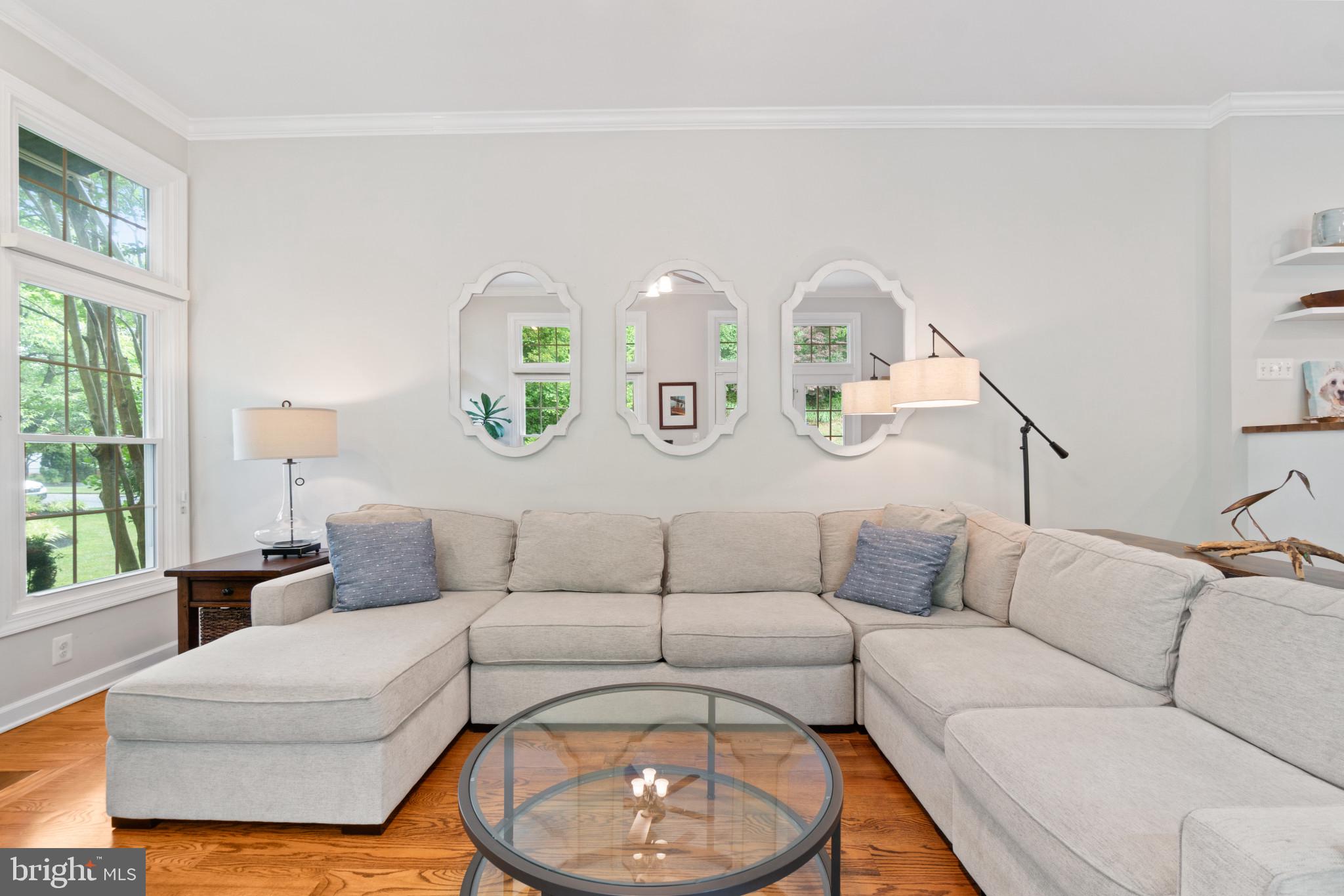 CRESTWOOD - Residential