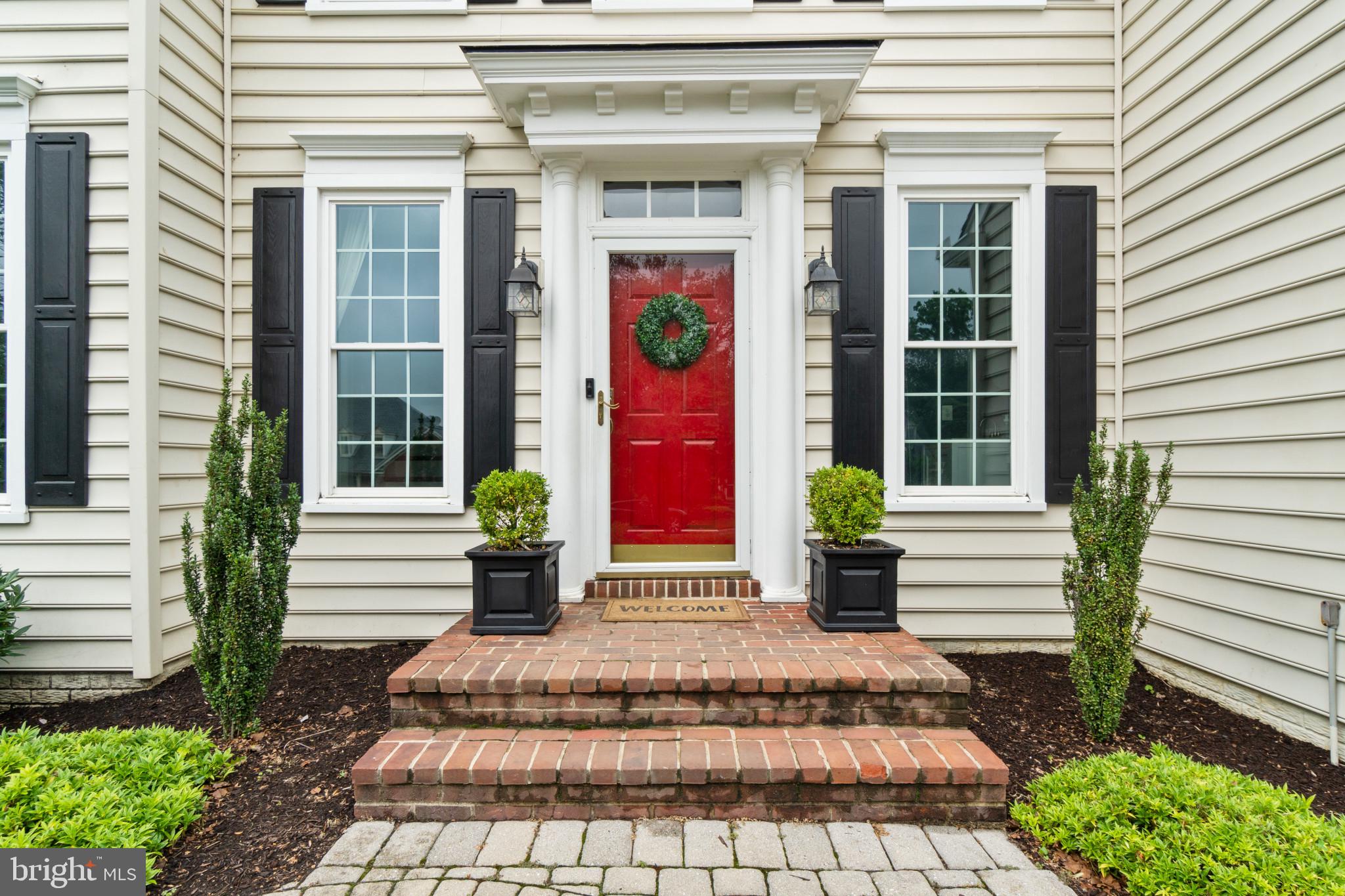 CRESTWOOD - Residential