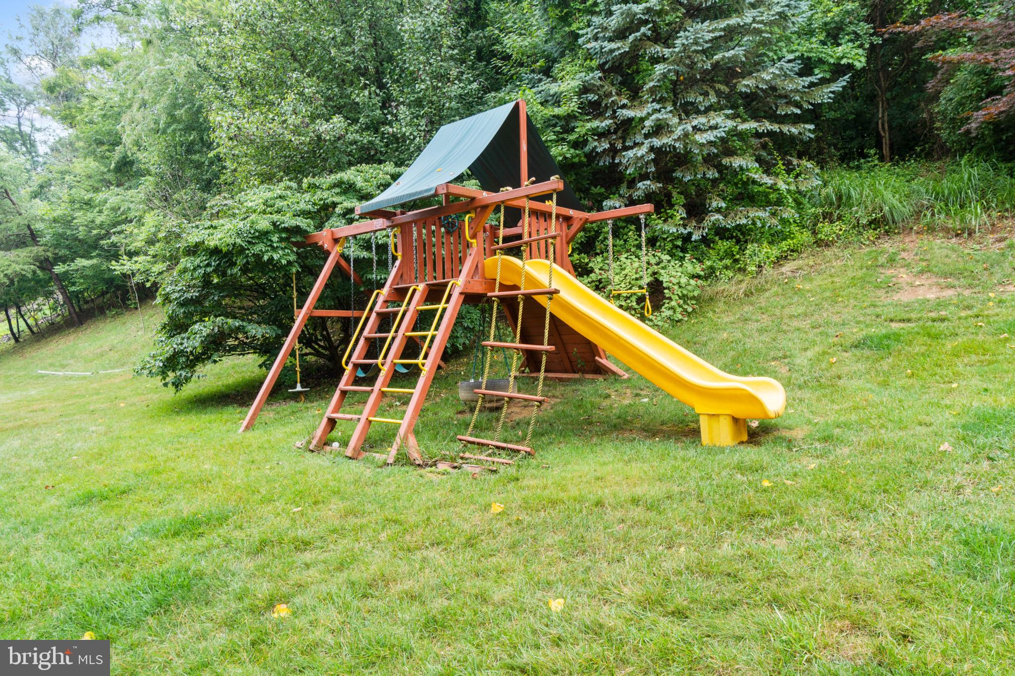 CRESTWOOD - Residential