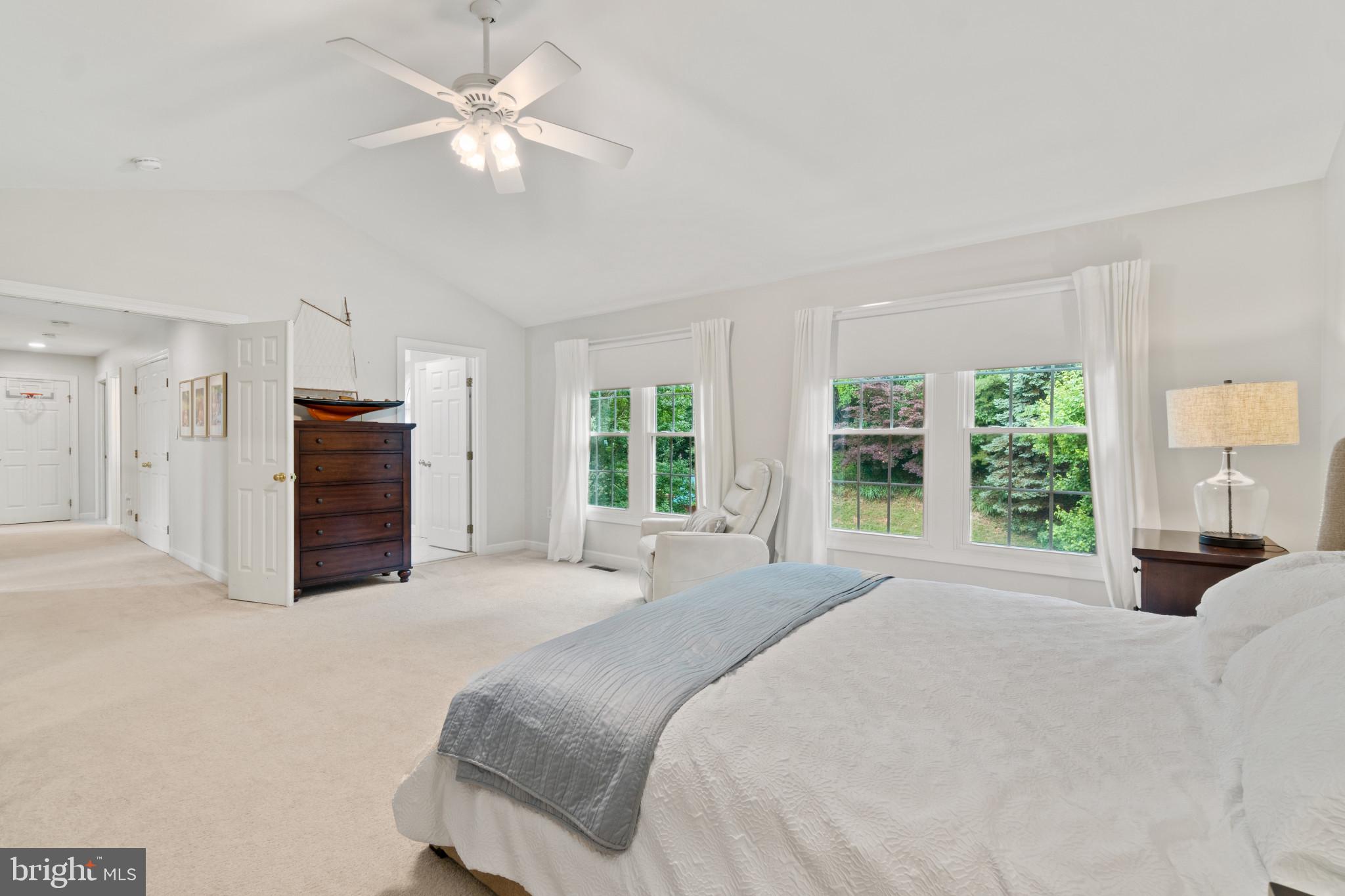 CRESTWOOD - Residential