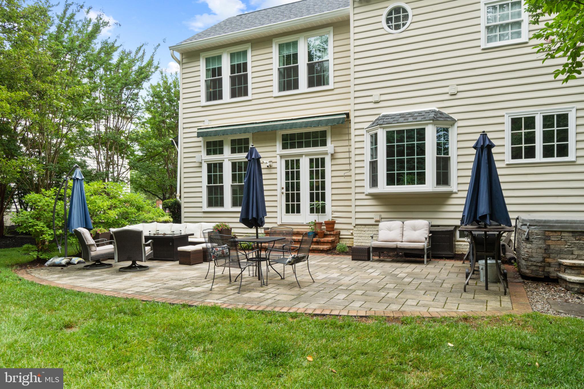 CRESTWOOD - Residential