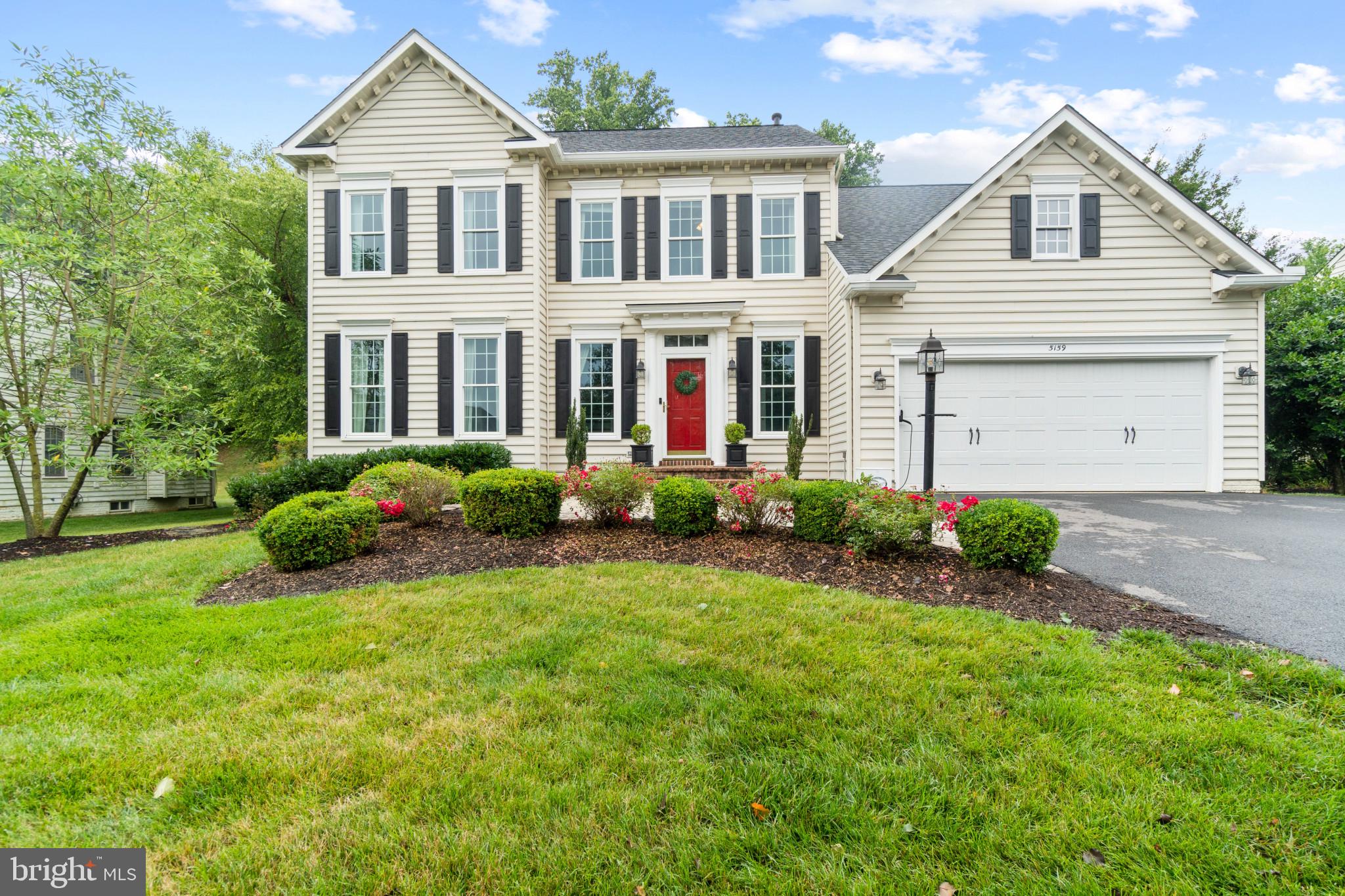 CRESTWOOD - Residential