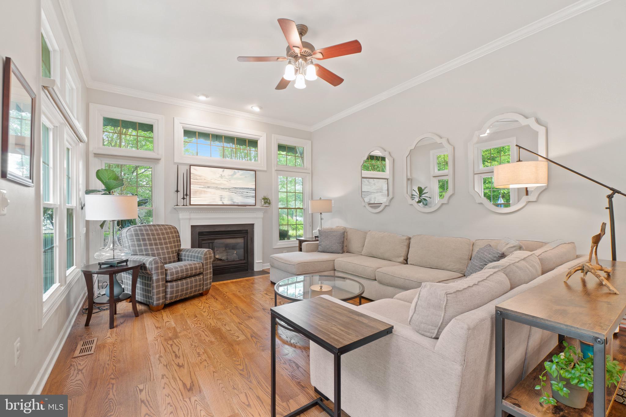 CRESTWOOD - Residential