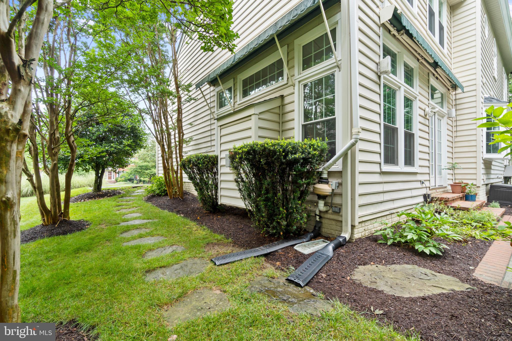 CRESTWOOD - Residential