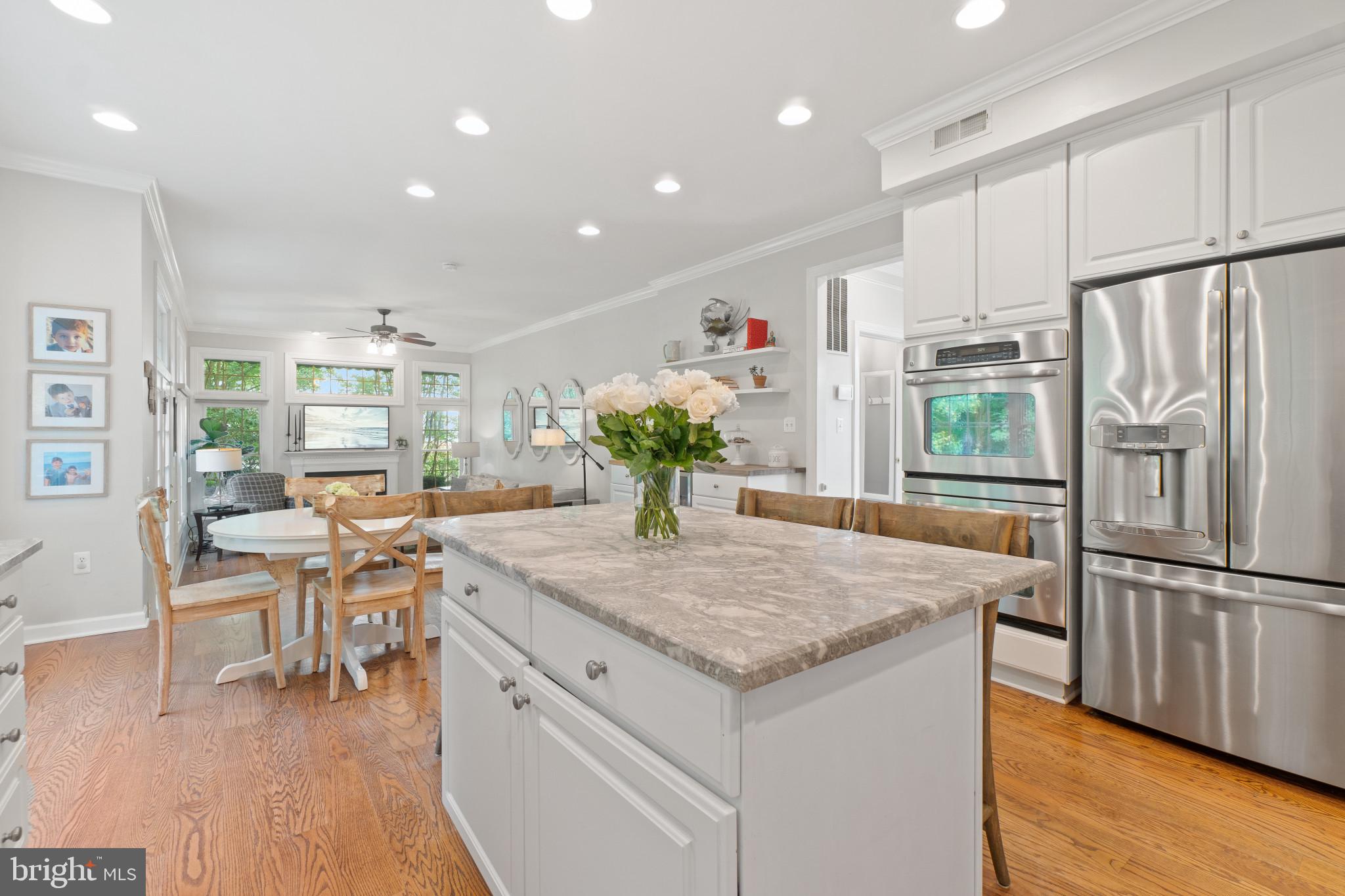 CRESTWOOD - Residential