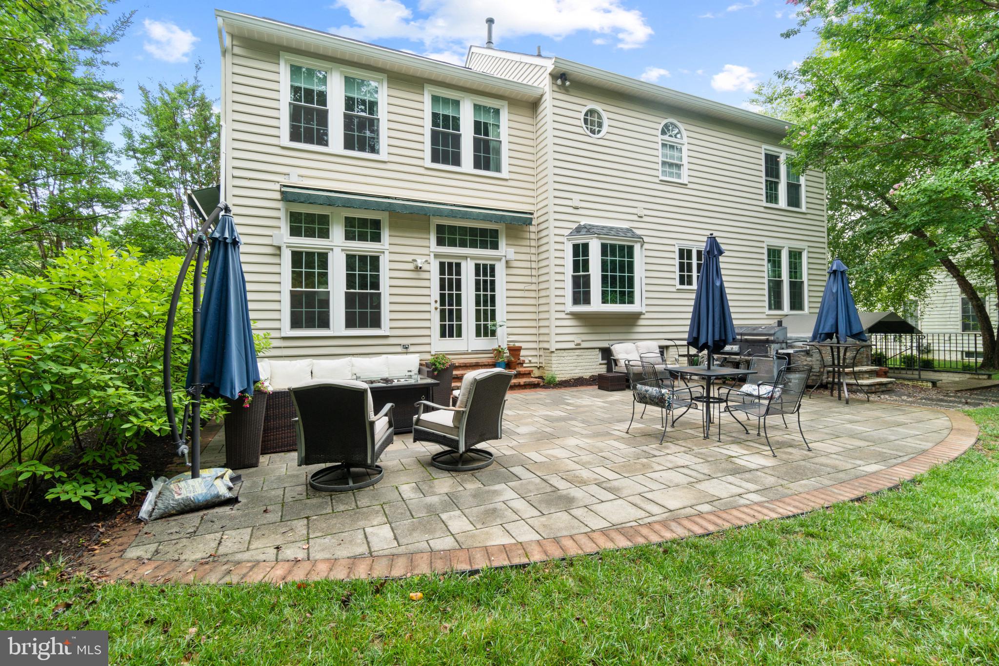 CRESTWOOD - Residential