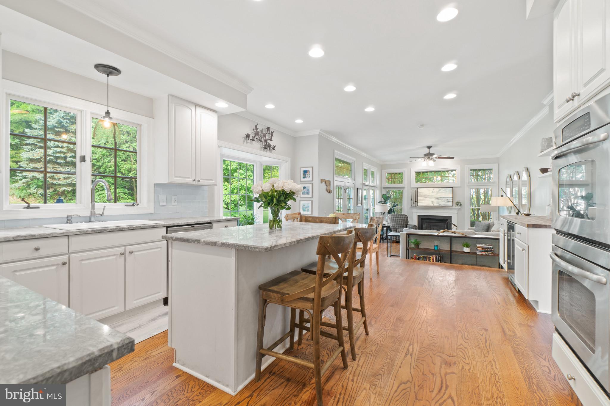 CRESTWOOD - Residential