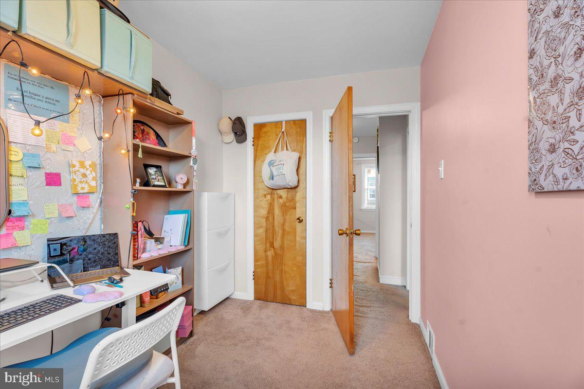 MAYFAIR - Residential