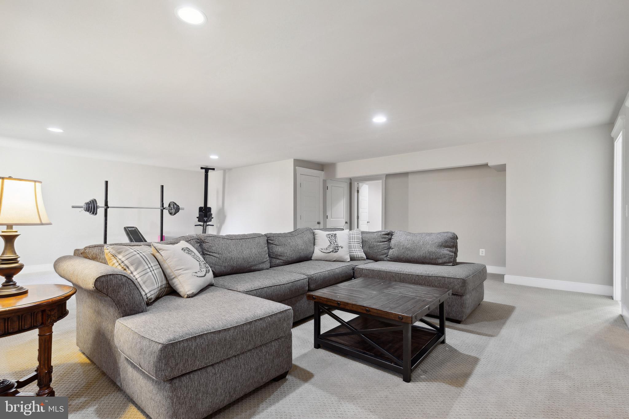 MAYFAIR - Residential