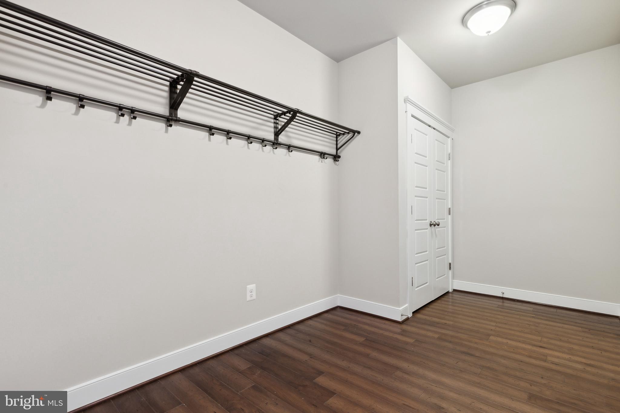 MAYFAIR - Residential