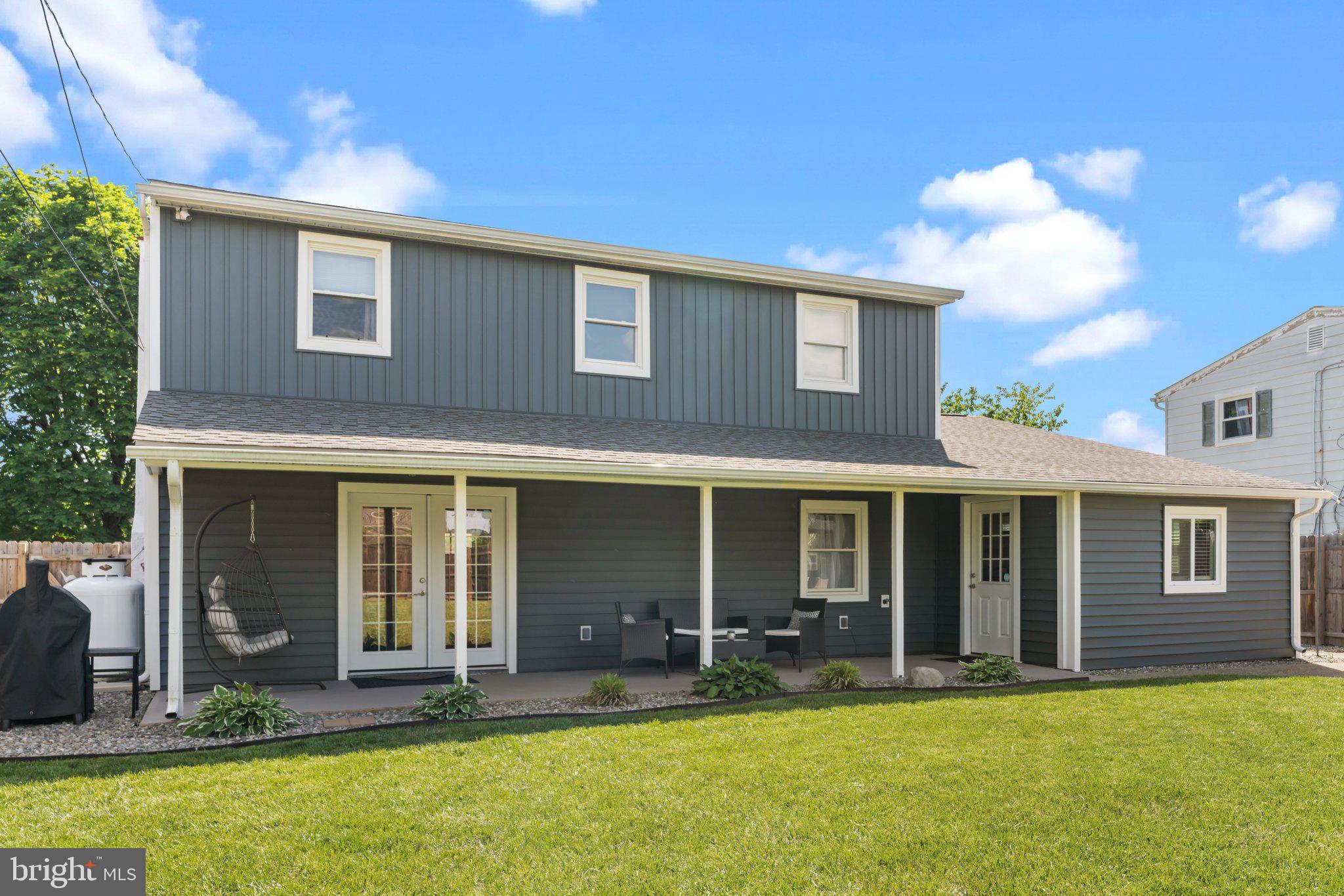 74 AUTUMN LANE