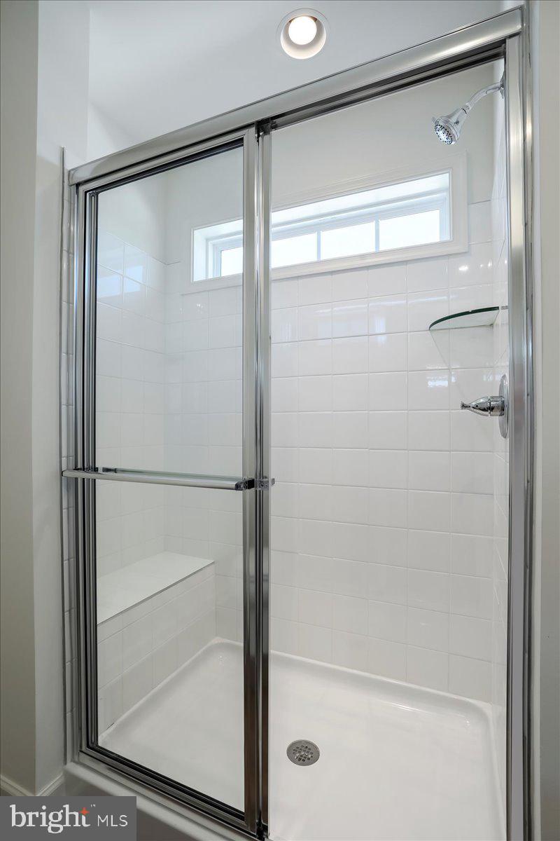 OVERLOOK AT RIVERSIDE TOWNHOMES - Residential Lease